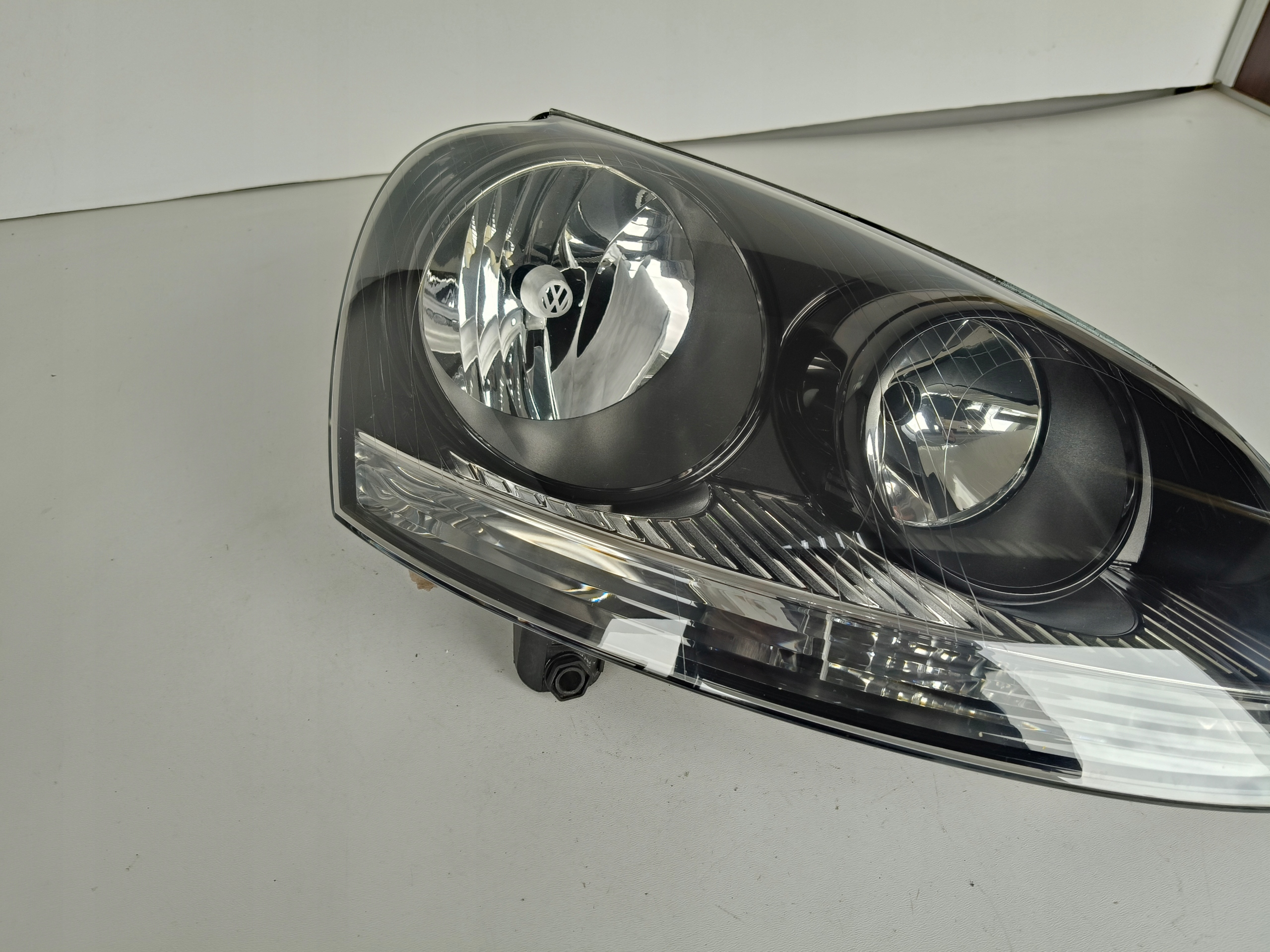 light right REFLEKTOR VW GOLF V 5 1K 1K0 03- black