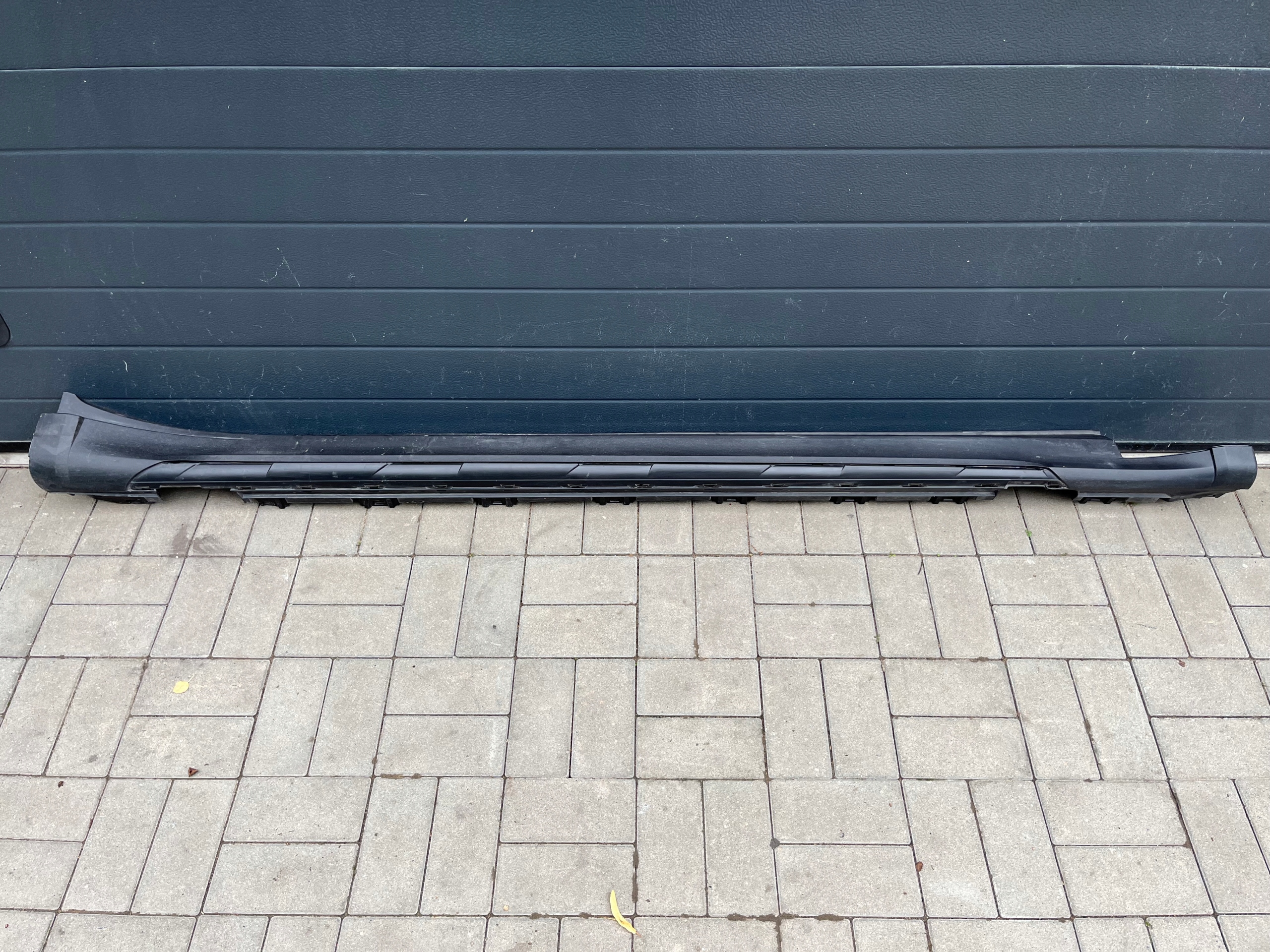 Mercedes C Amg W204 moulding threshold right