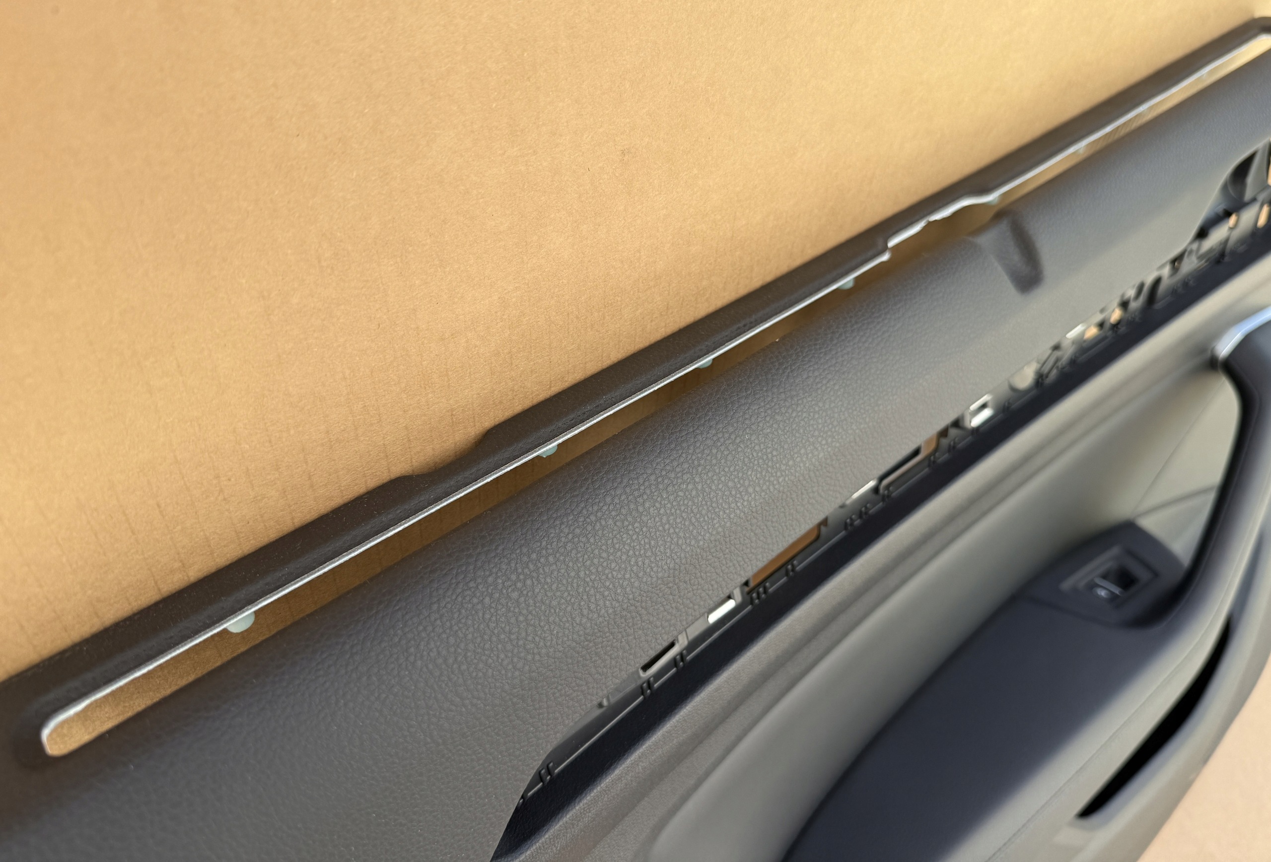 side below ROLETY PASSAT B8 sedan leather as new