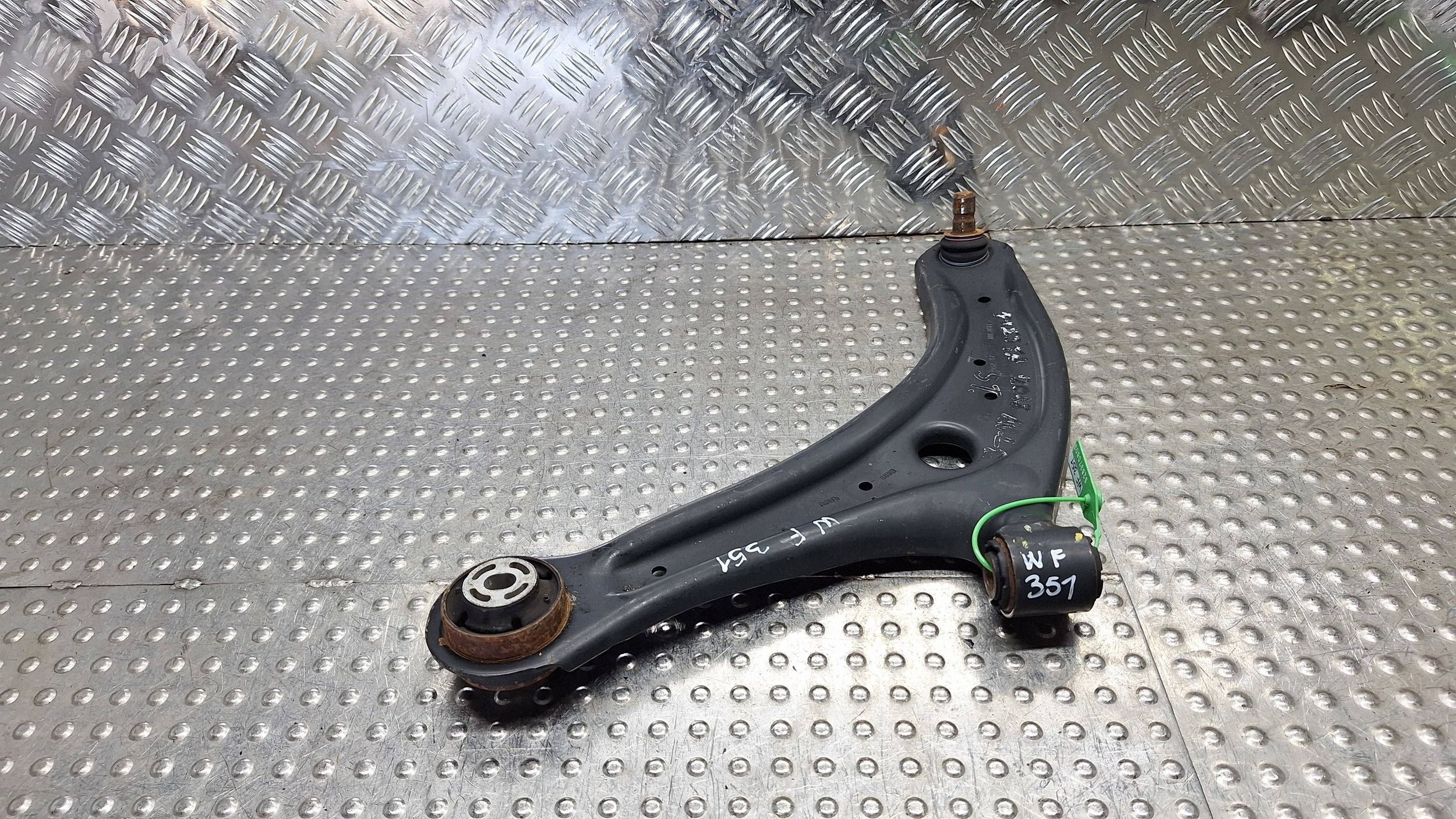 arm left front H1BC-3051L FORD FIESTA MK8
