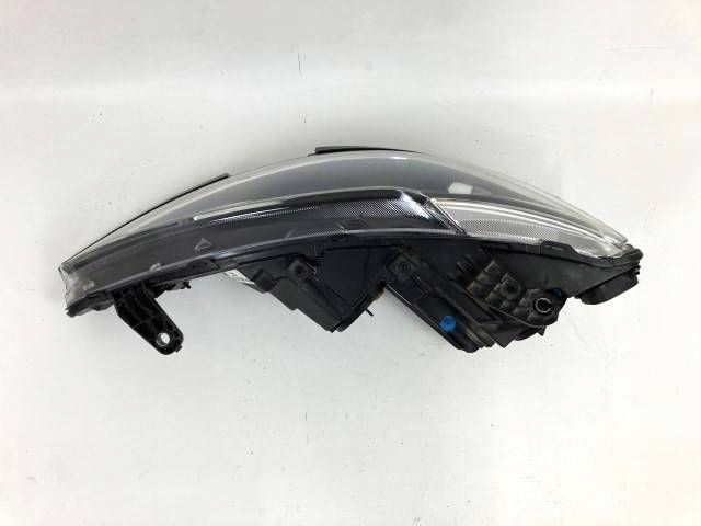 Chrysler Pacyfica 2017-2020 reflektor light front right front