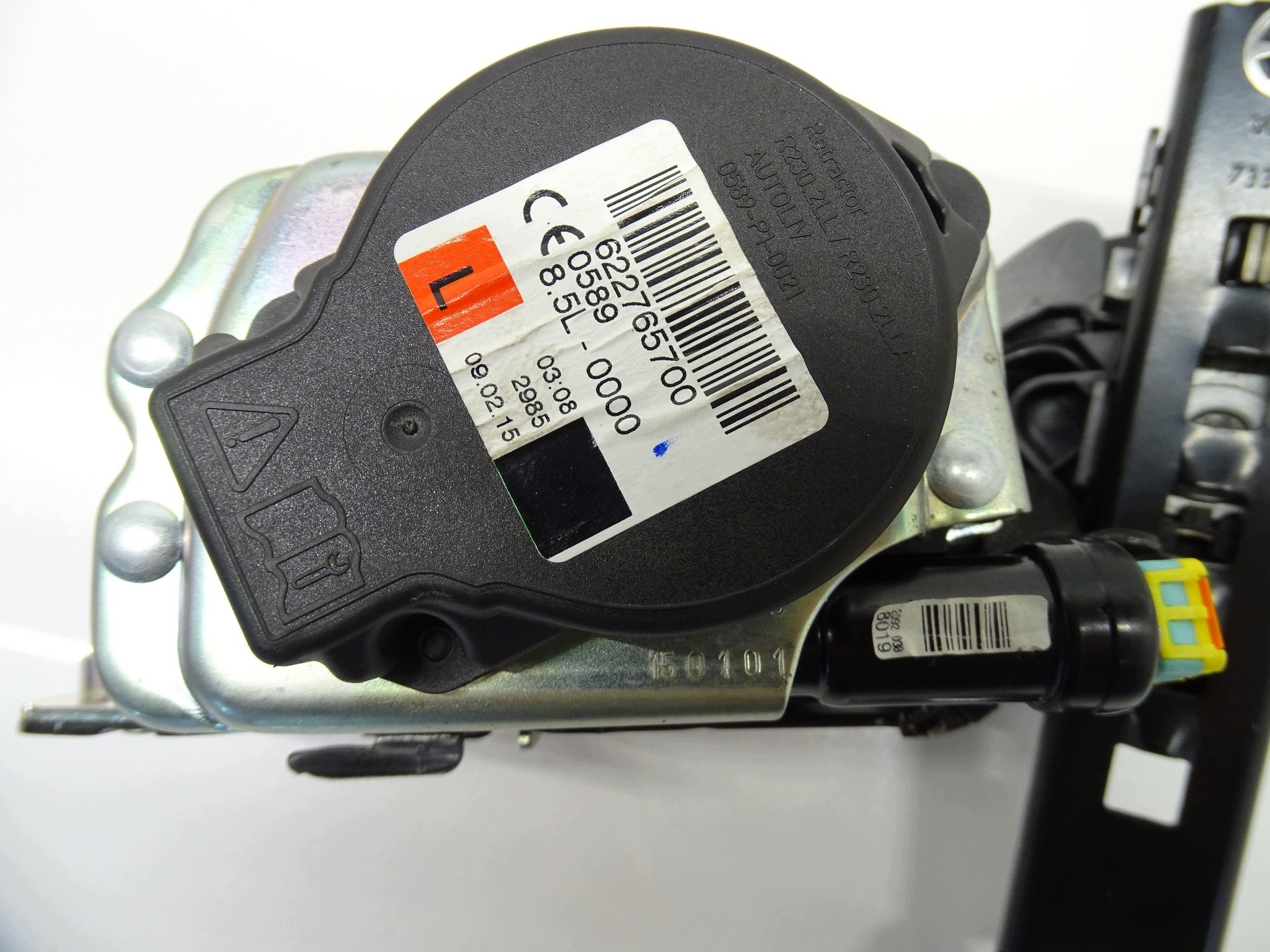 tension belt safety front front left MERCEDES W205 A2058600185