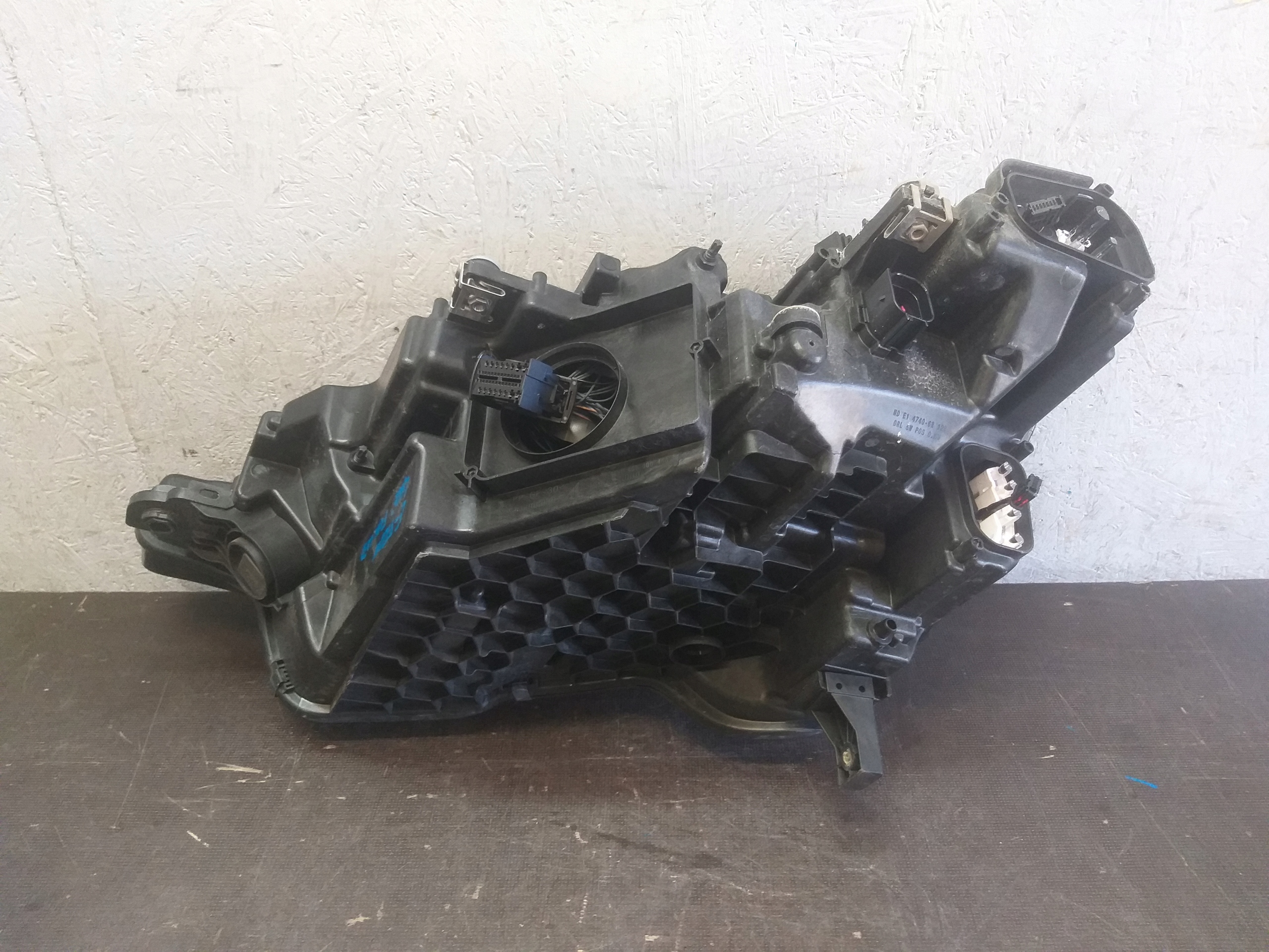 feu avant droit AUDI E TRON FULL LED 4KE941040D