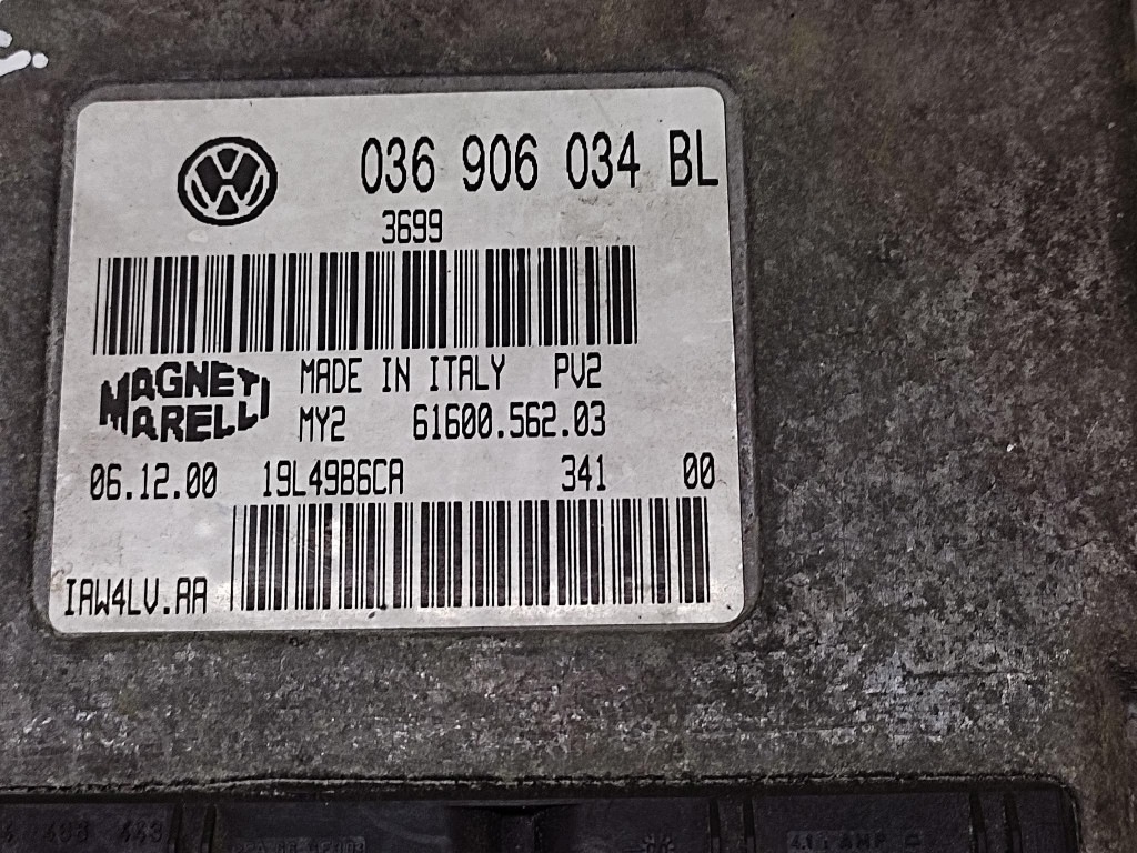 SKODA FABIA vezerlő egység motor 036906034BL
