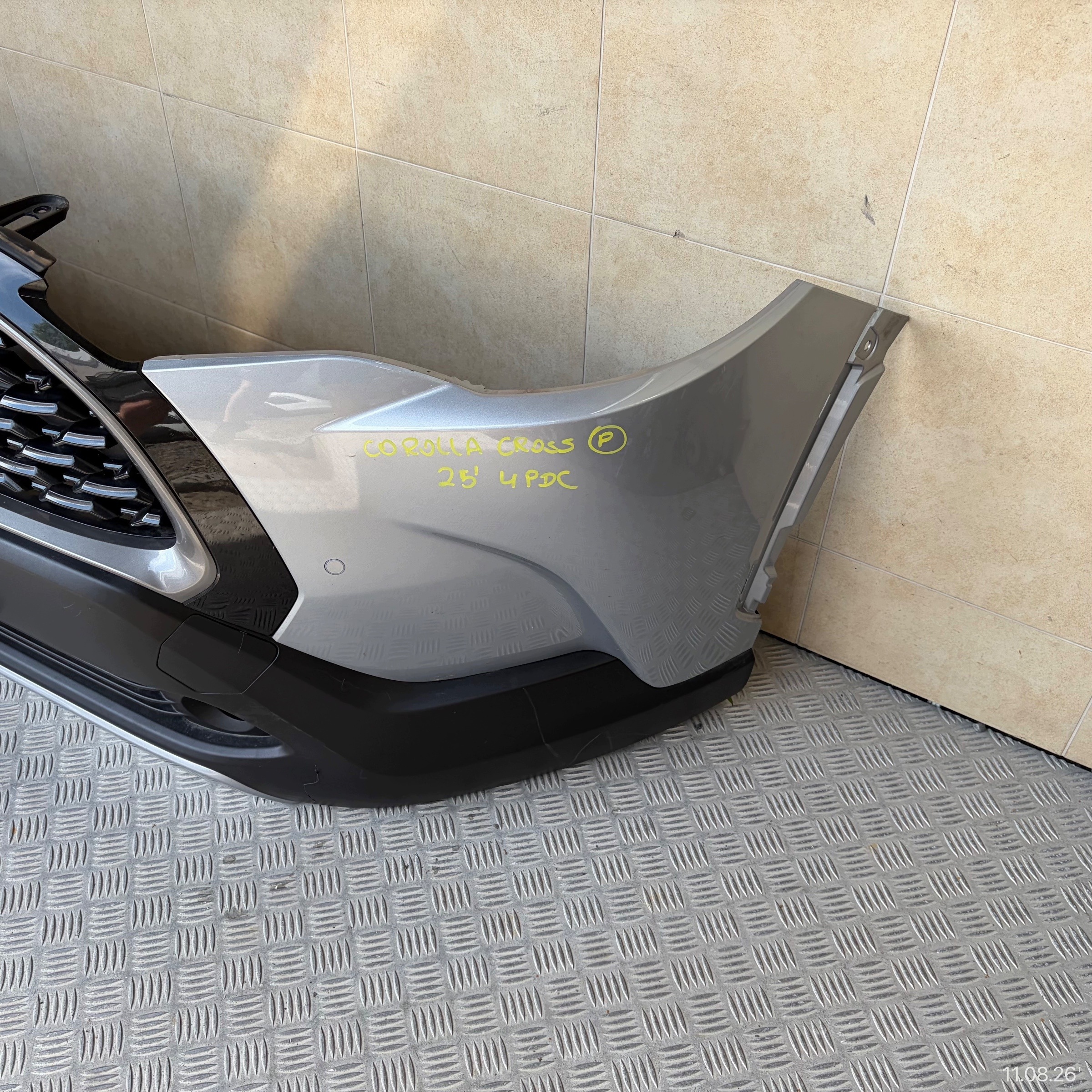 front bumper complete TOYOTA COROLLA CROSS 2025 ROK 4 PDC