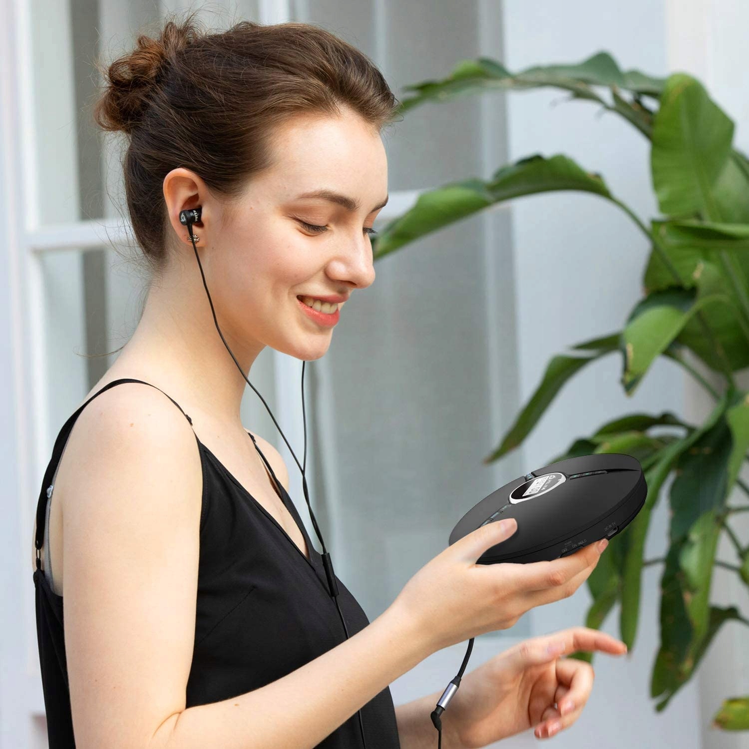 DISCMAN Z WBUDOWANĄ BATERIĄ USB NOWOCZESNY DESIGN Model K81