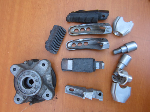 BMW PODNÓŻEK 8528793 7664225 8526739 6879227 8530990 8537908 7713750