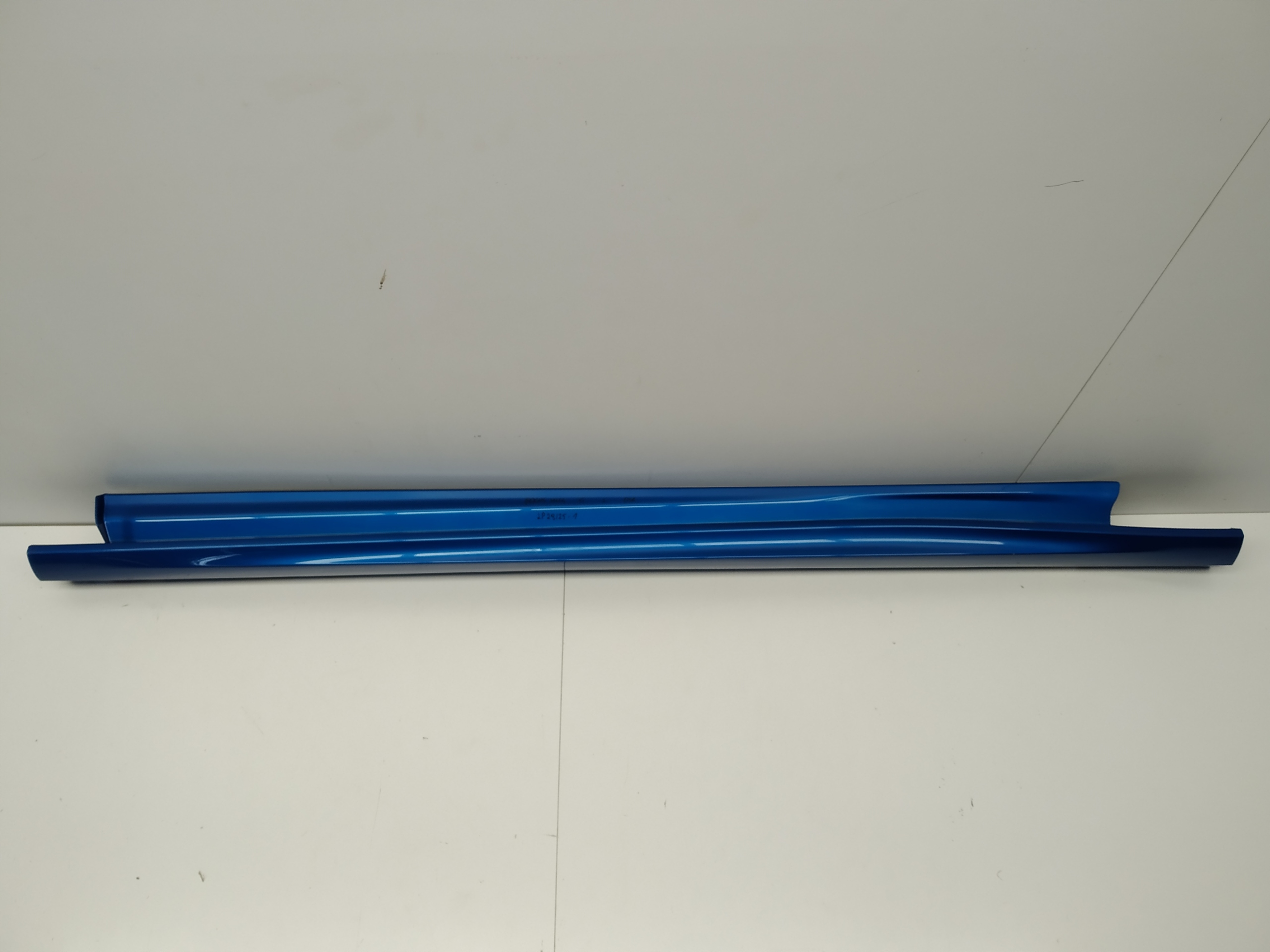 2018r + Focus Mk4 IV ST Line threshold moulding threshold left blue cap