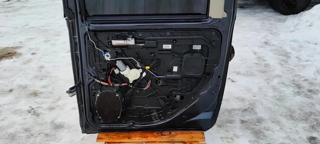 Tür heck hinten rechts dlugie Dodge Ram 1500 2009-2018