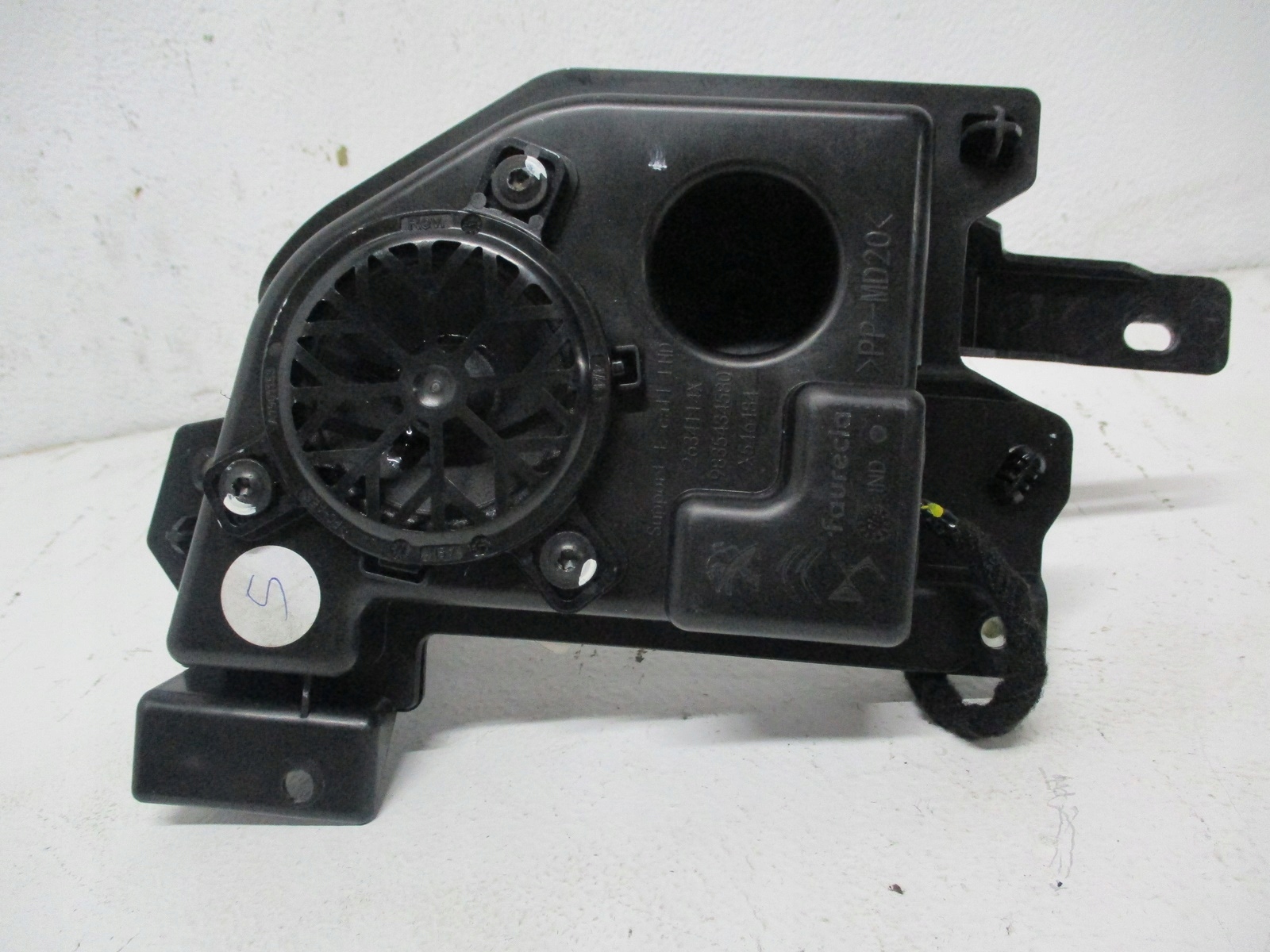 speaker below deske PEUGEOT 308 T10 9834816380
