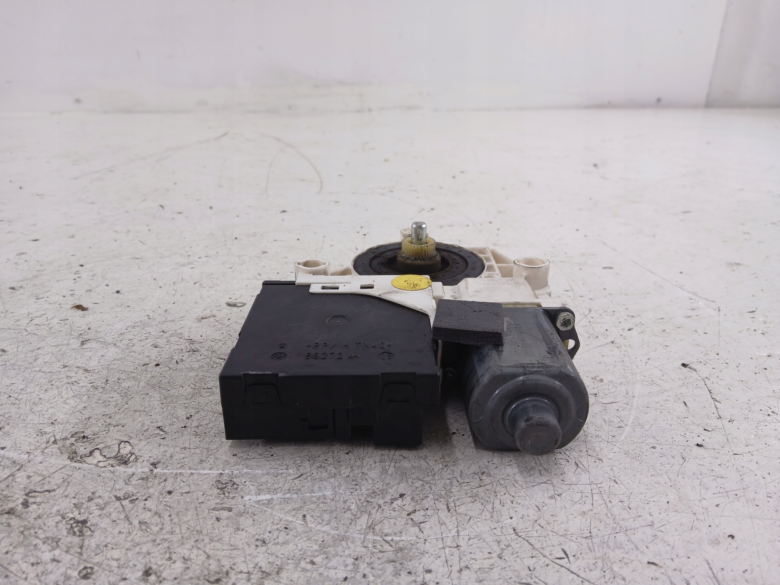 AUDI A3 8P mini motor windows right front 8P0959802A