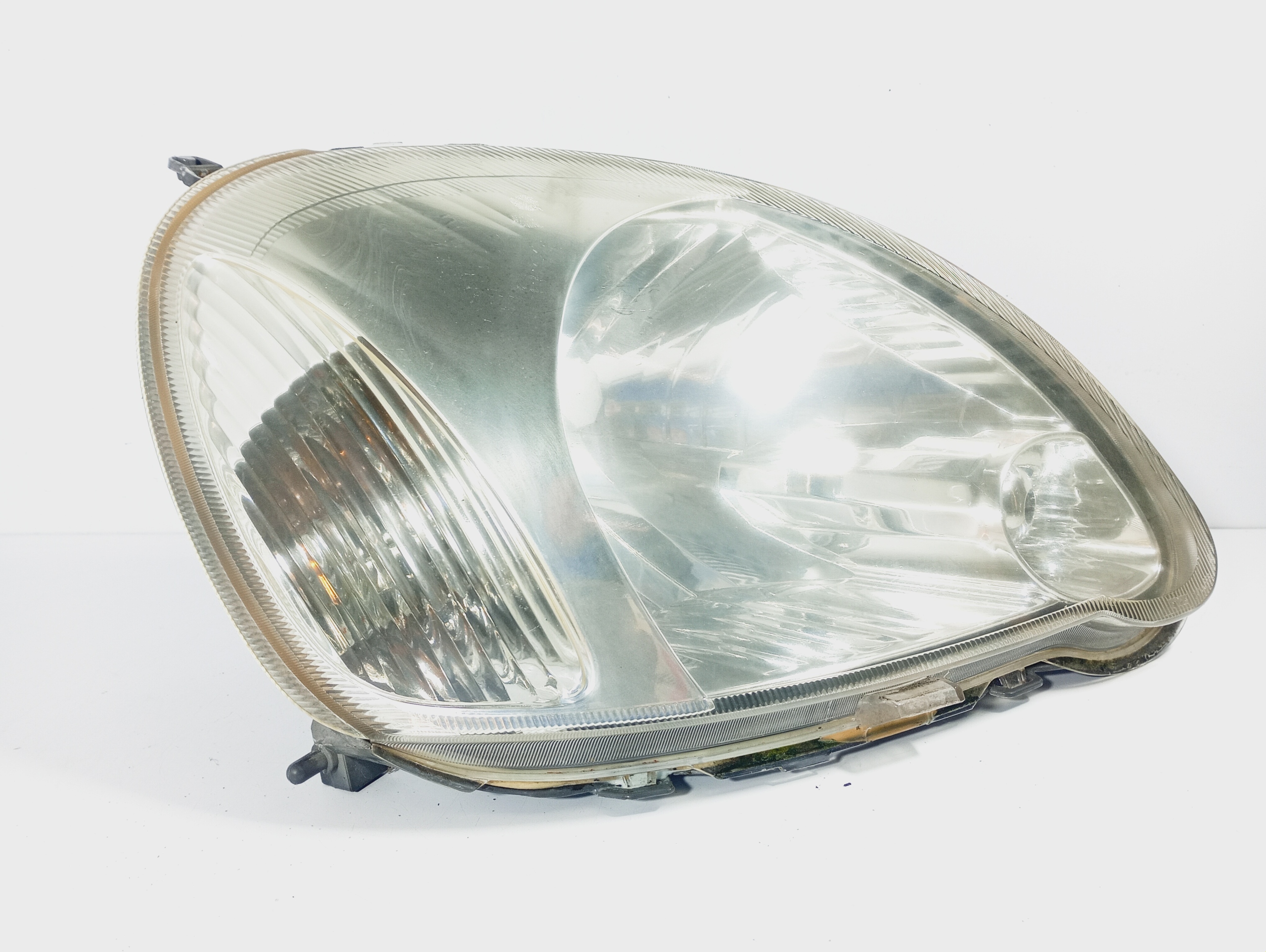 light right front reflektor right front 20A353B Toyota Yaris and 1 99-05