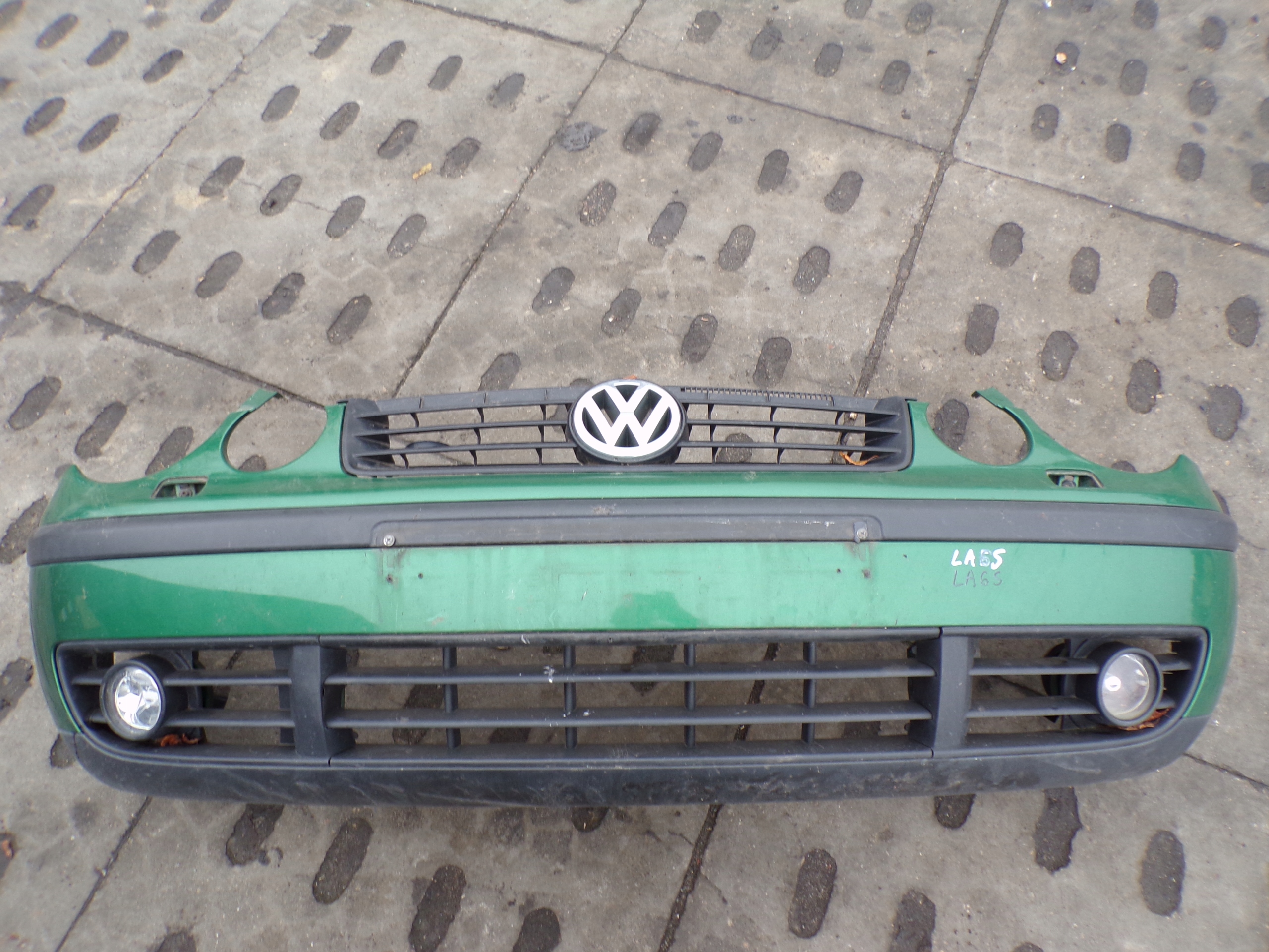front bumper front VOLKSWAGEN POLO 9N washers colour LA6S