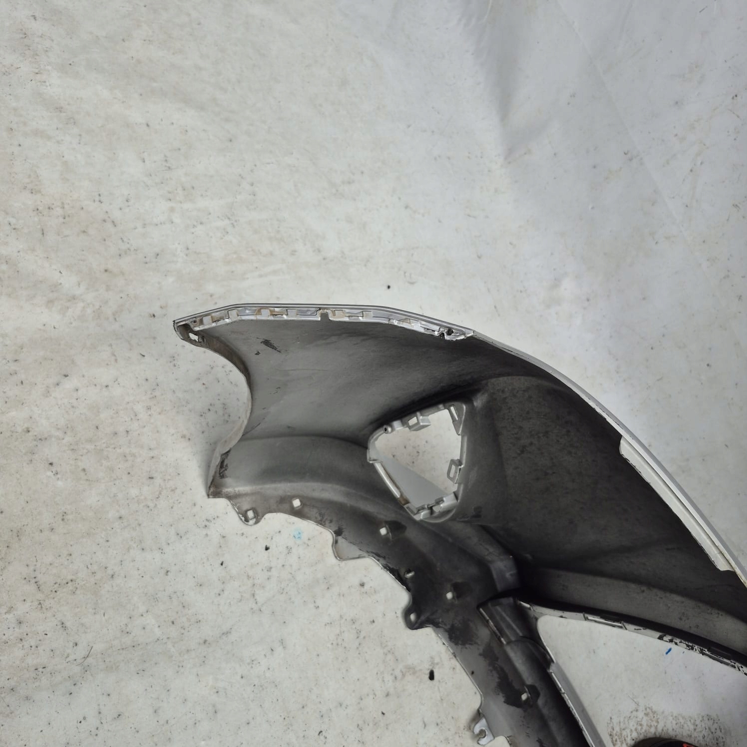 TOYOTA YARIS III 3 HYBRID HYBRYDA 11-14 bumper front front
