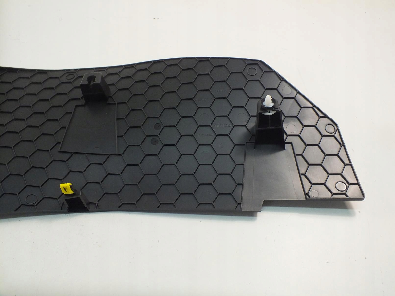 renault oe 689209942R