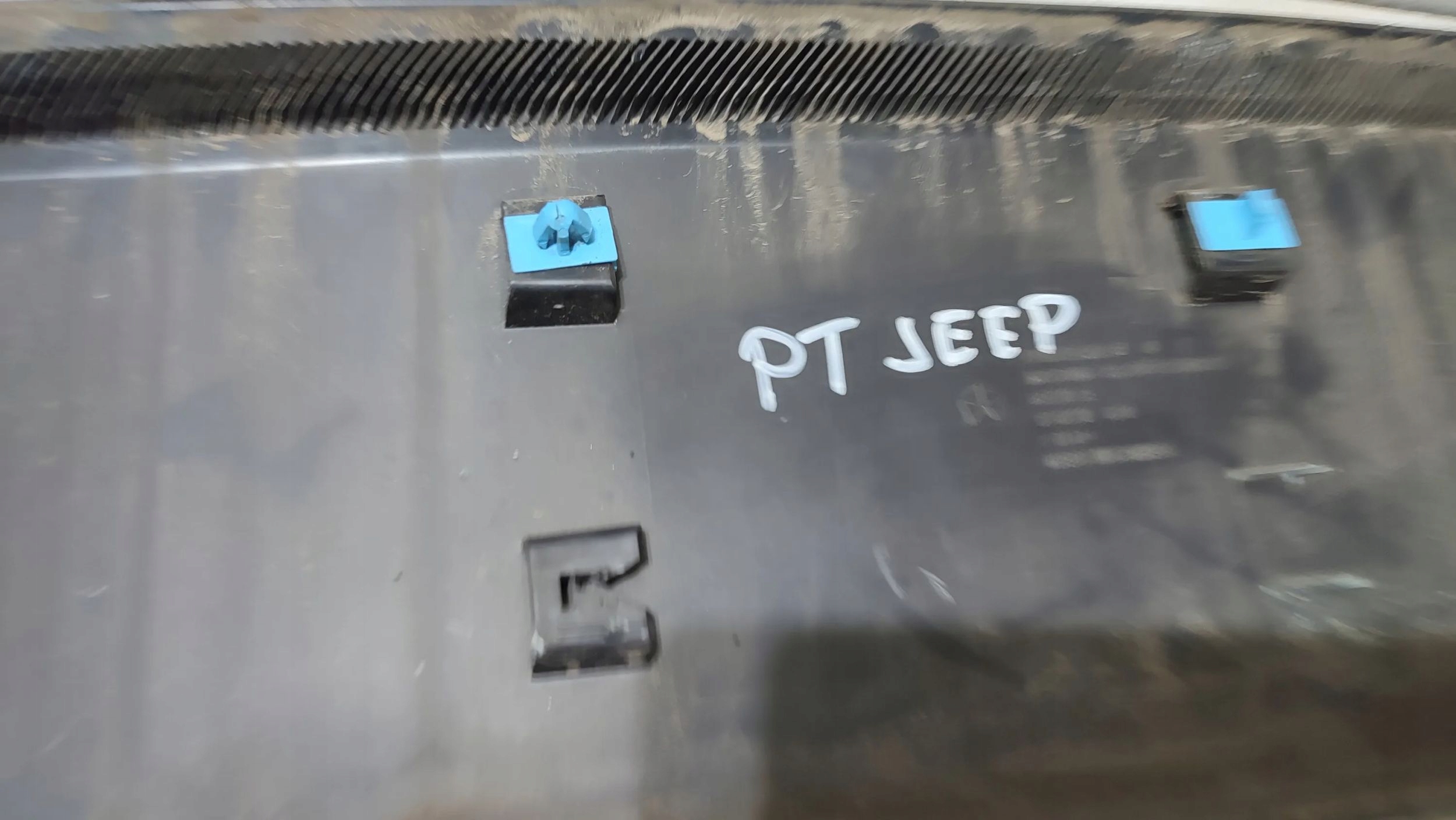 Jeep Cherokee 2015 rear part right moulding door tylnych