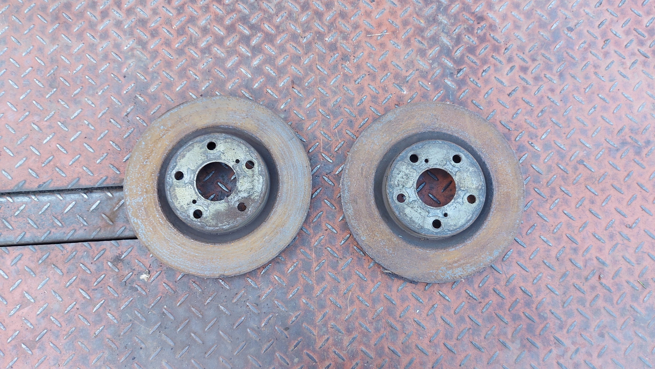 discs brake front front TOYOTA RAV4 III 05- 2,2 177KM