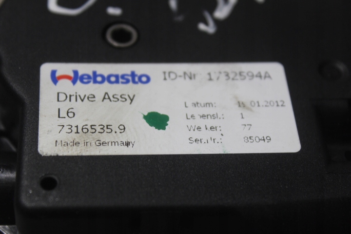 SILNICZEK SZYBERDACHU BMW 7 750I F01 LIFT Weight with packaging 3 kg