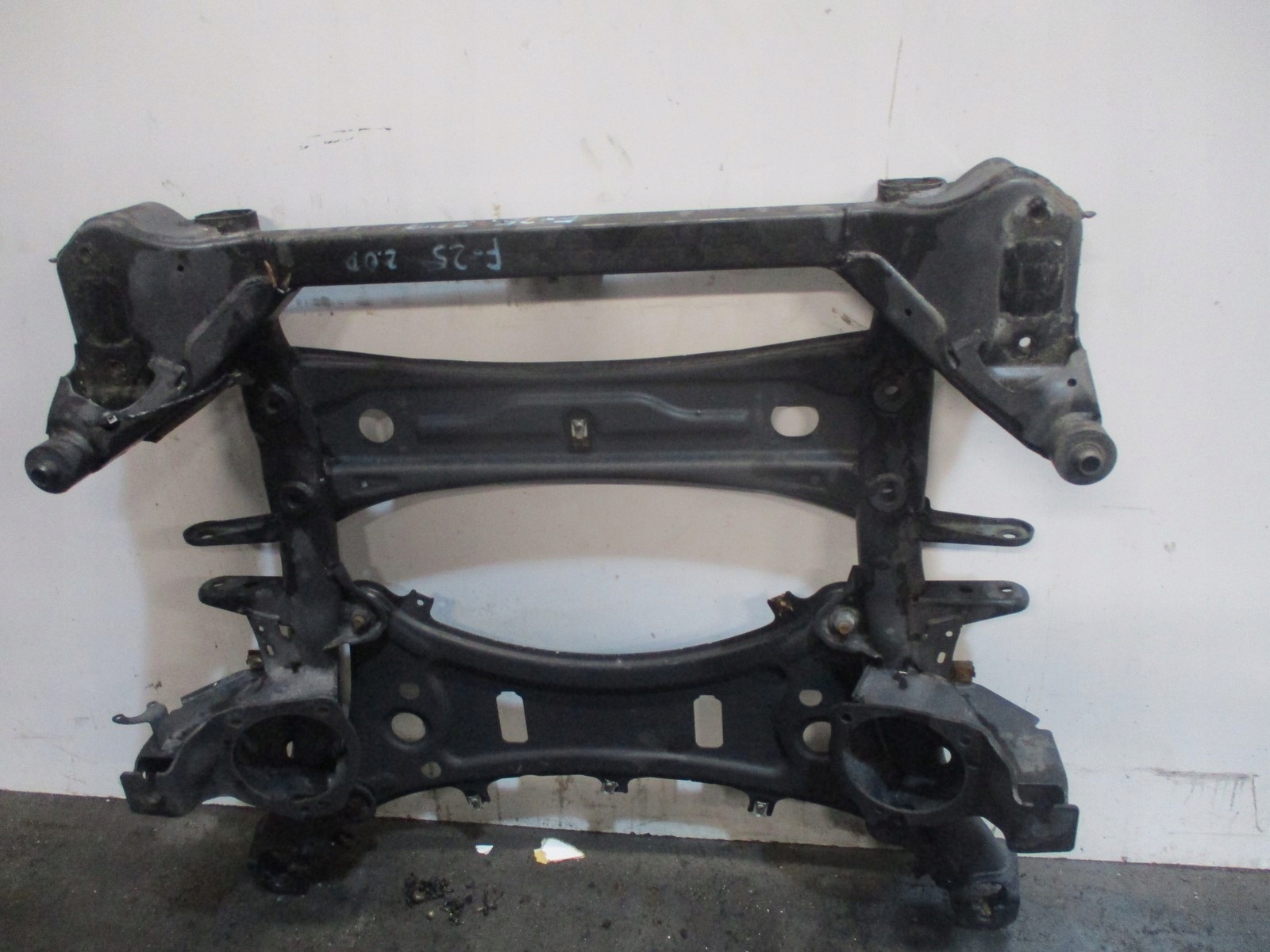 axle beam axle beam subframe BMW X3 F25 2,0D XD