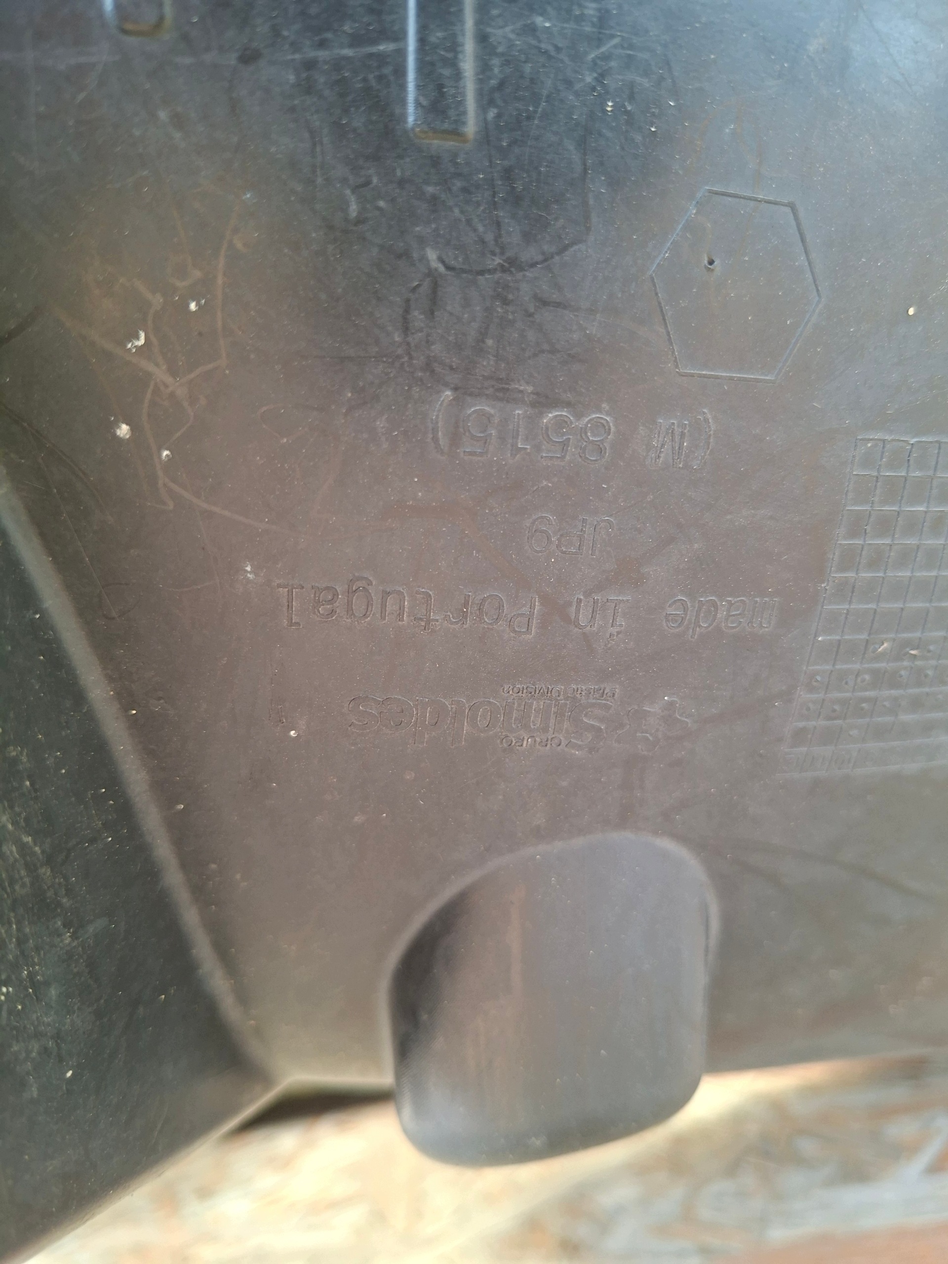 mudguard front front left VW T-ROC