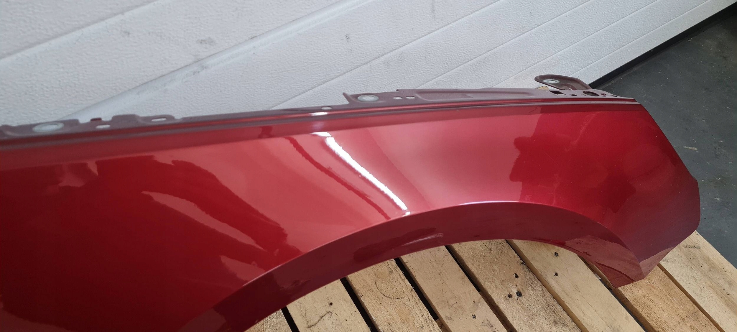 A4 B9 8W fender right front front LY3S 8W0821106A