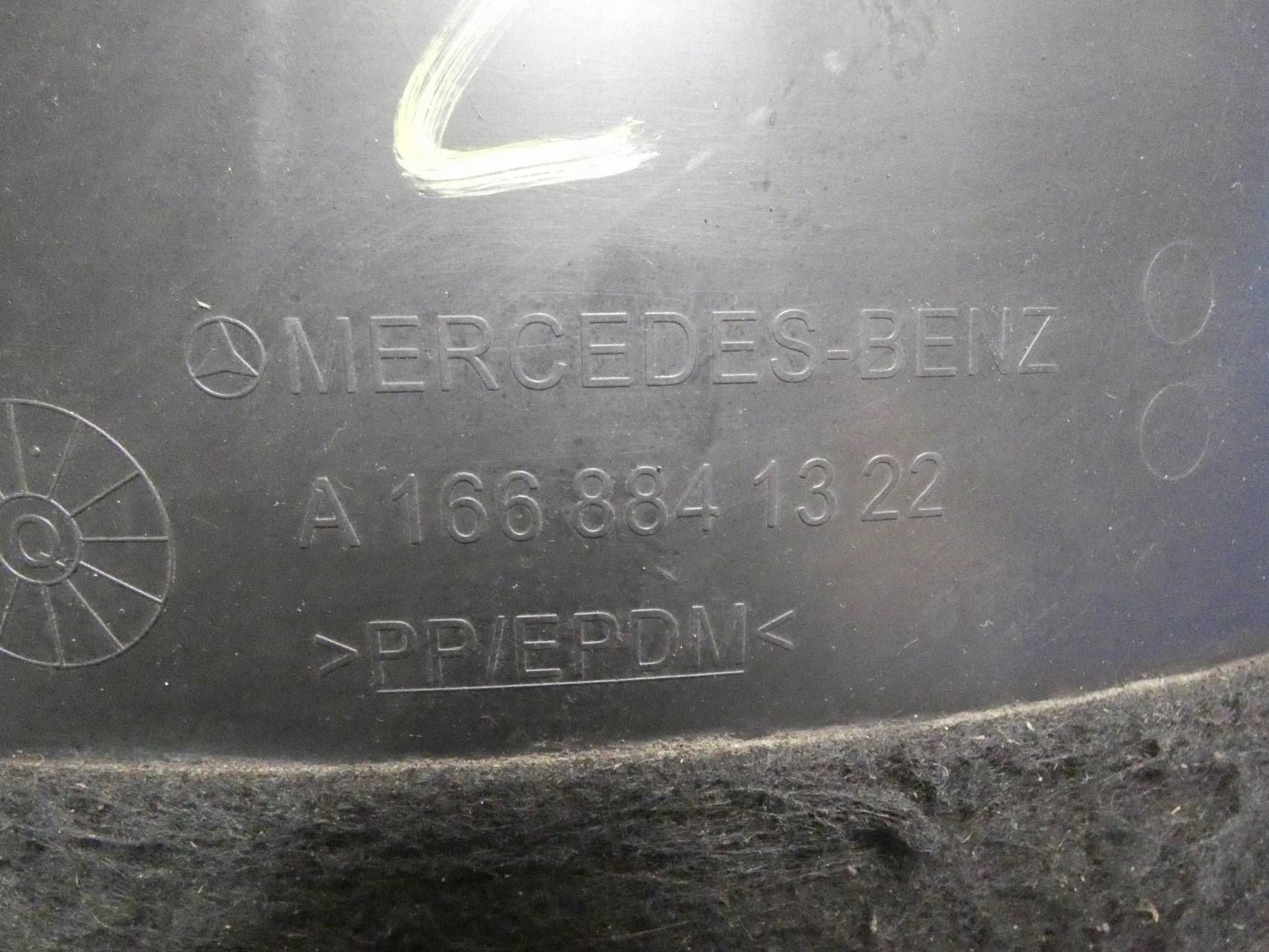 MERCEDES ML W166 GLE mudguard left rear part rear. left