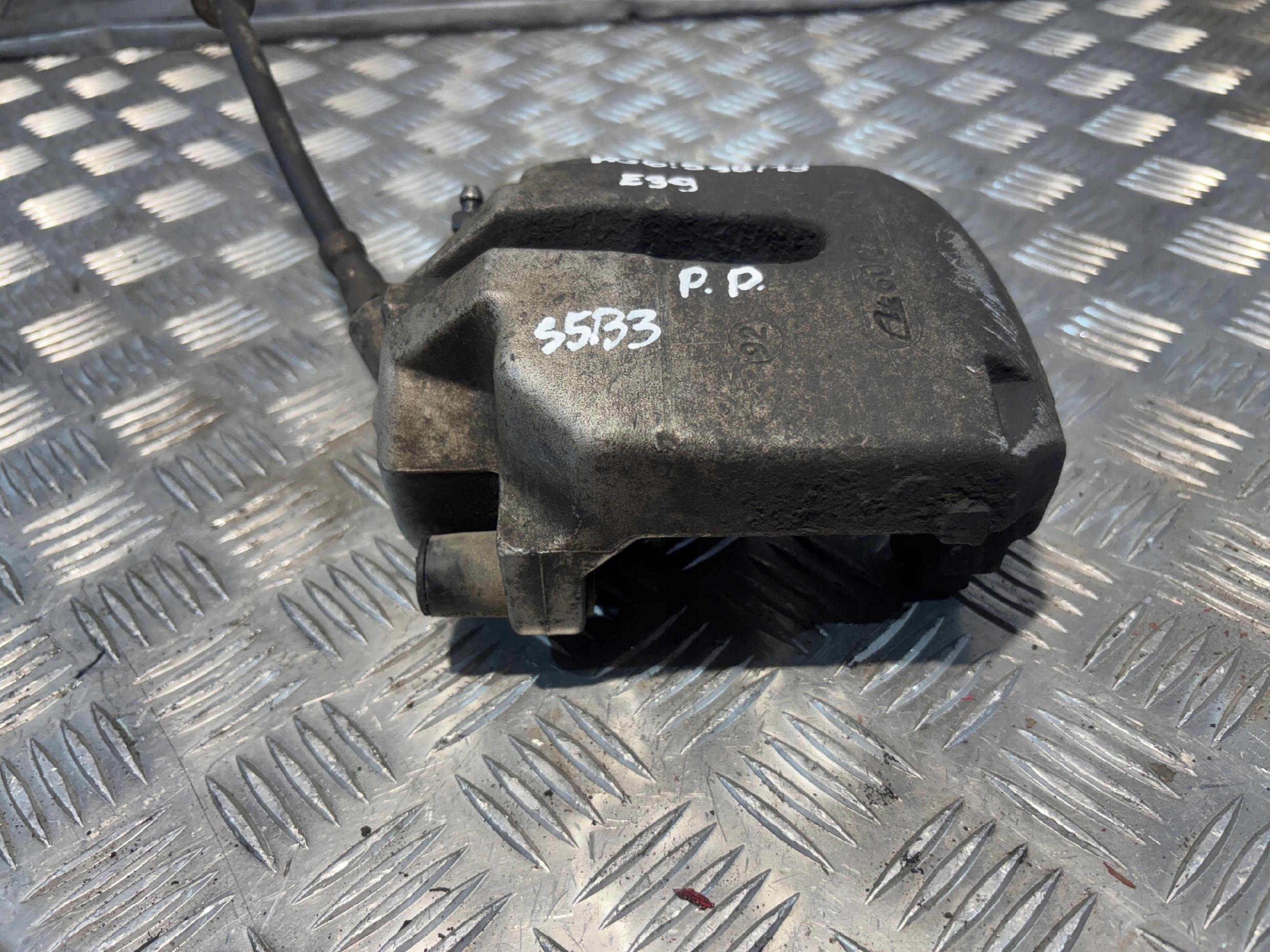 caliper brake right front BMW E39 Tournig 520i