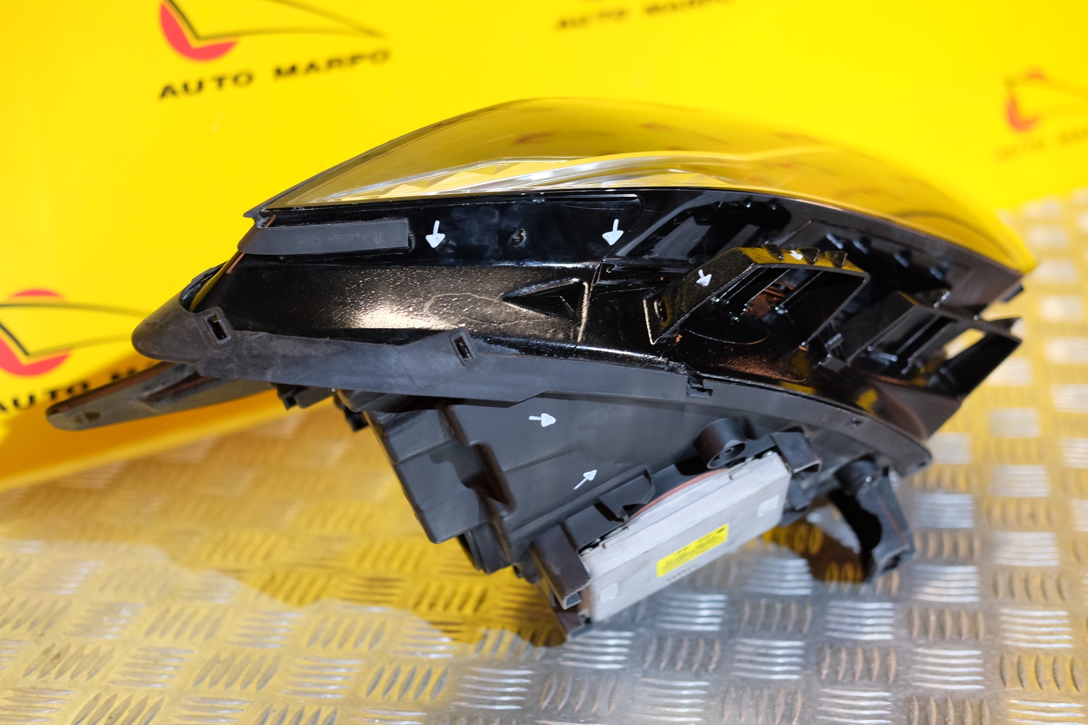 HYUNDAI GRANDEUR AZERA 2019 REFLEKTOR LAMPA LED R Rodzaj świateł mijania LED