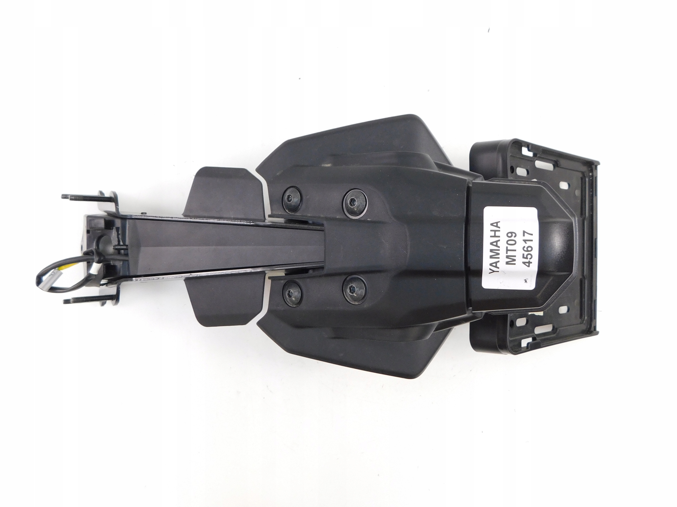 YAMAHA MT09 КРЕПЛЕНИЕ ЗАДНЕЙ ПАНЕЛИ