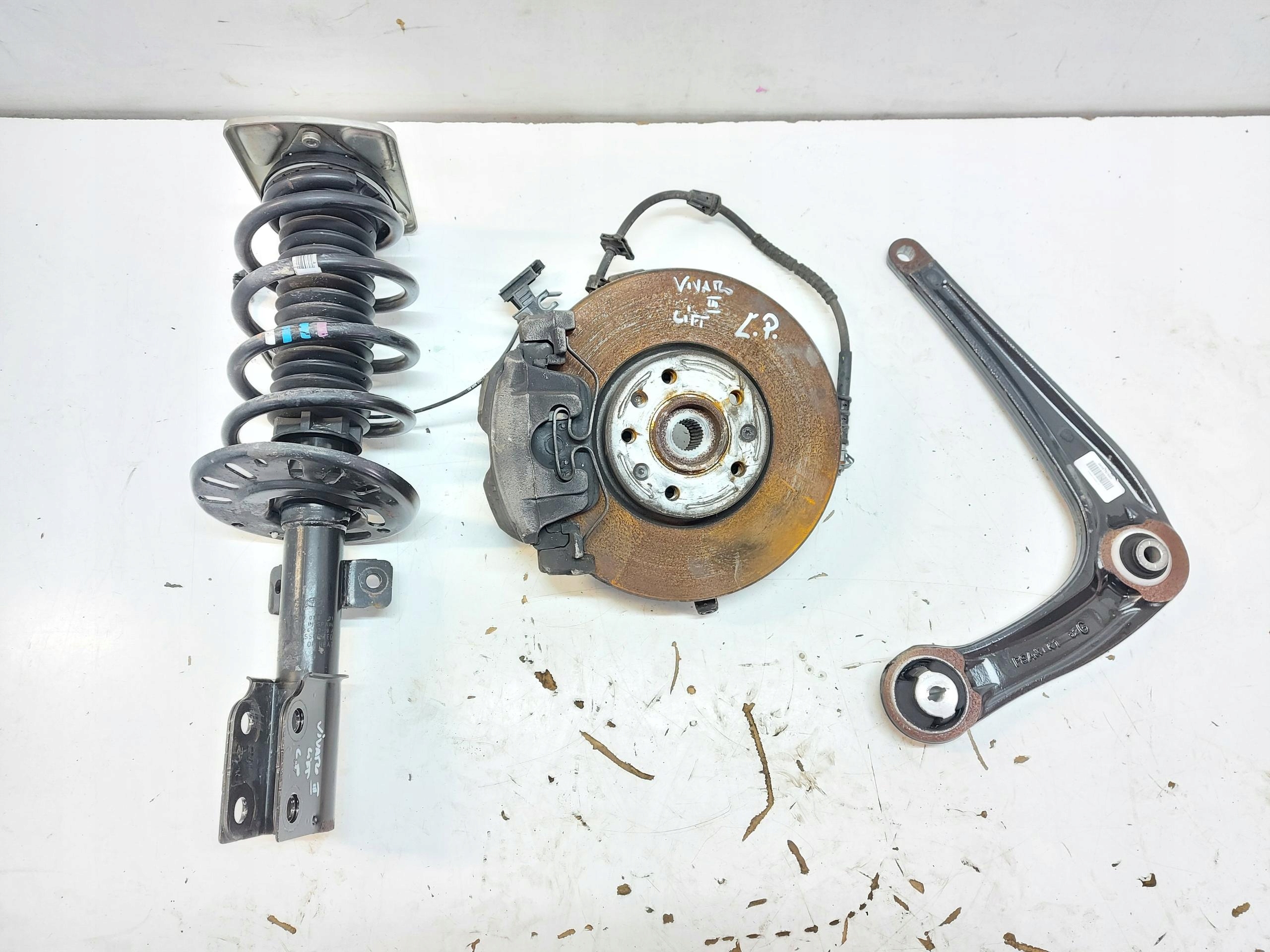 PSA Vivaro Jumpy Expert Proace 2024r arm sususpension left front