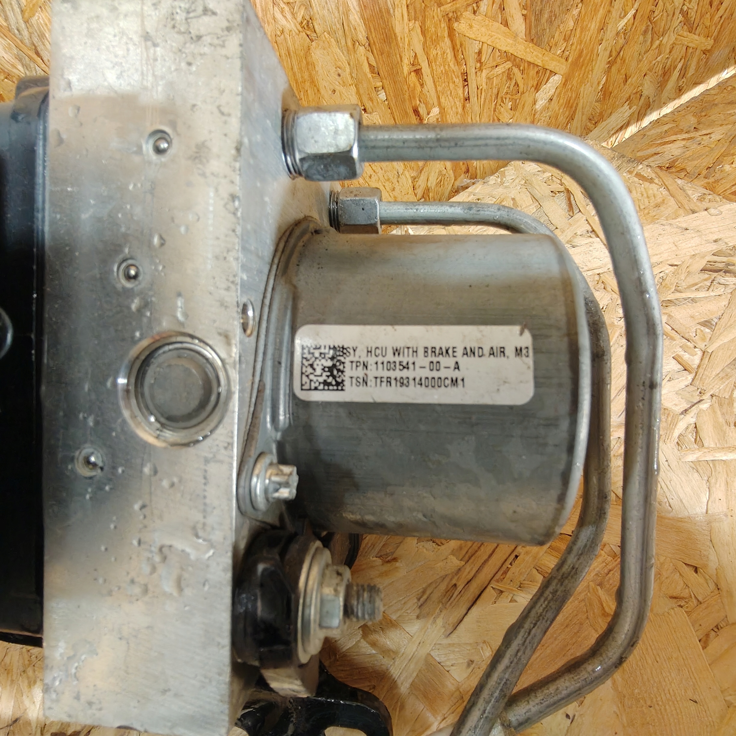 servo brake pump ABS KOMPLET TESLA MODEL 3