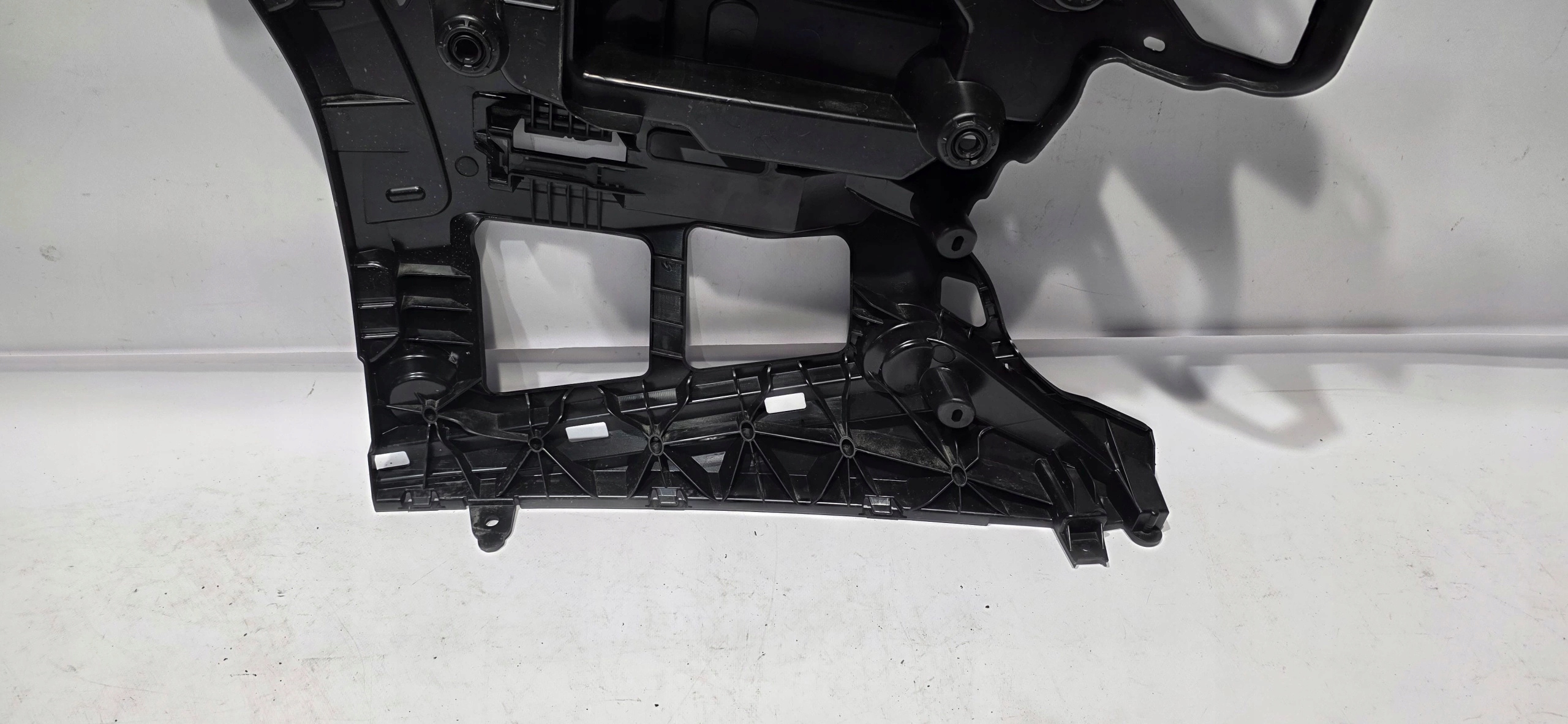 bumper bracket right rear part BMW M5 G90 G99 24- original 7887032