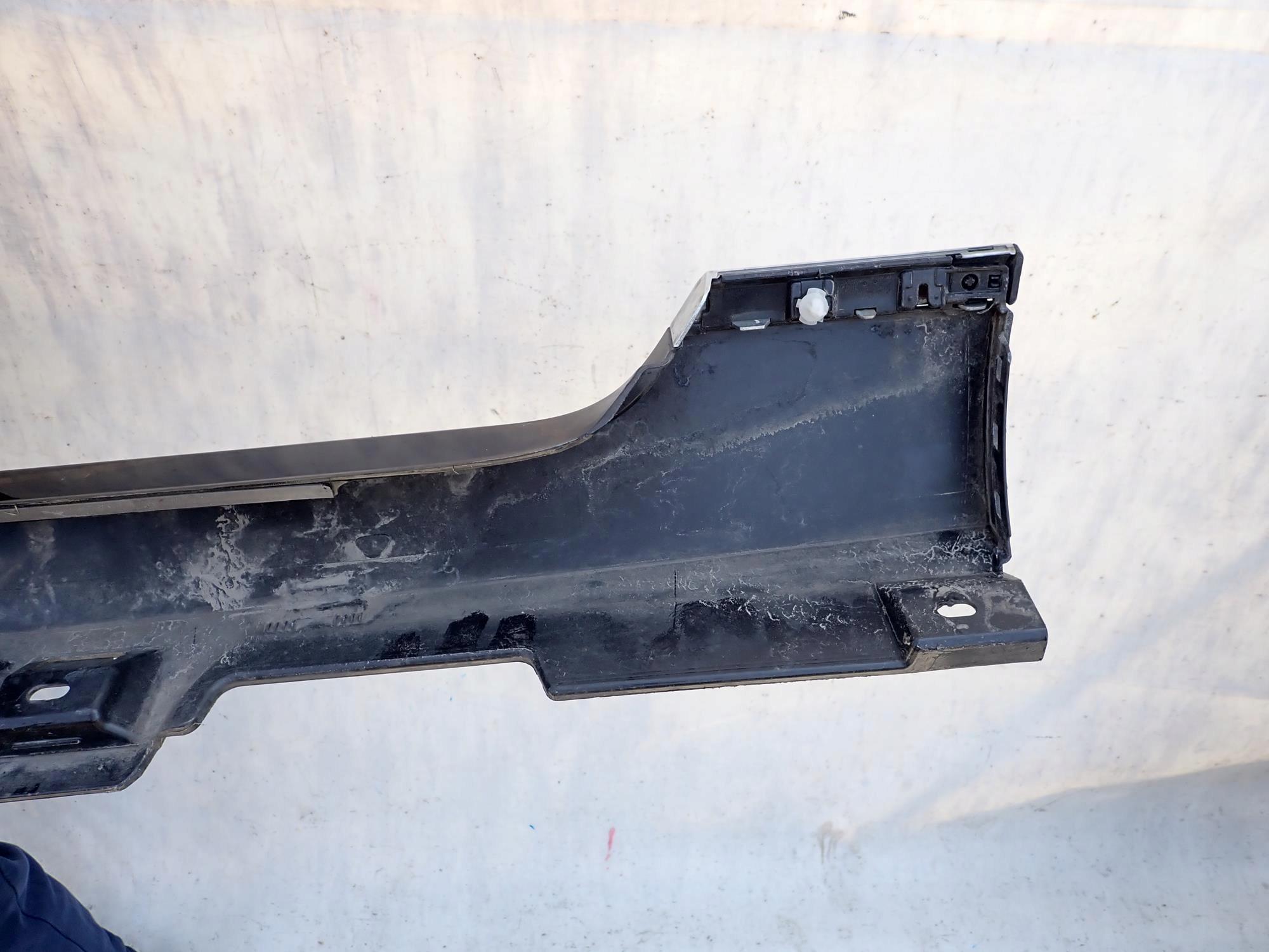 VW PASSAT B8 14-23 threshold right moulding threshold right