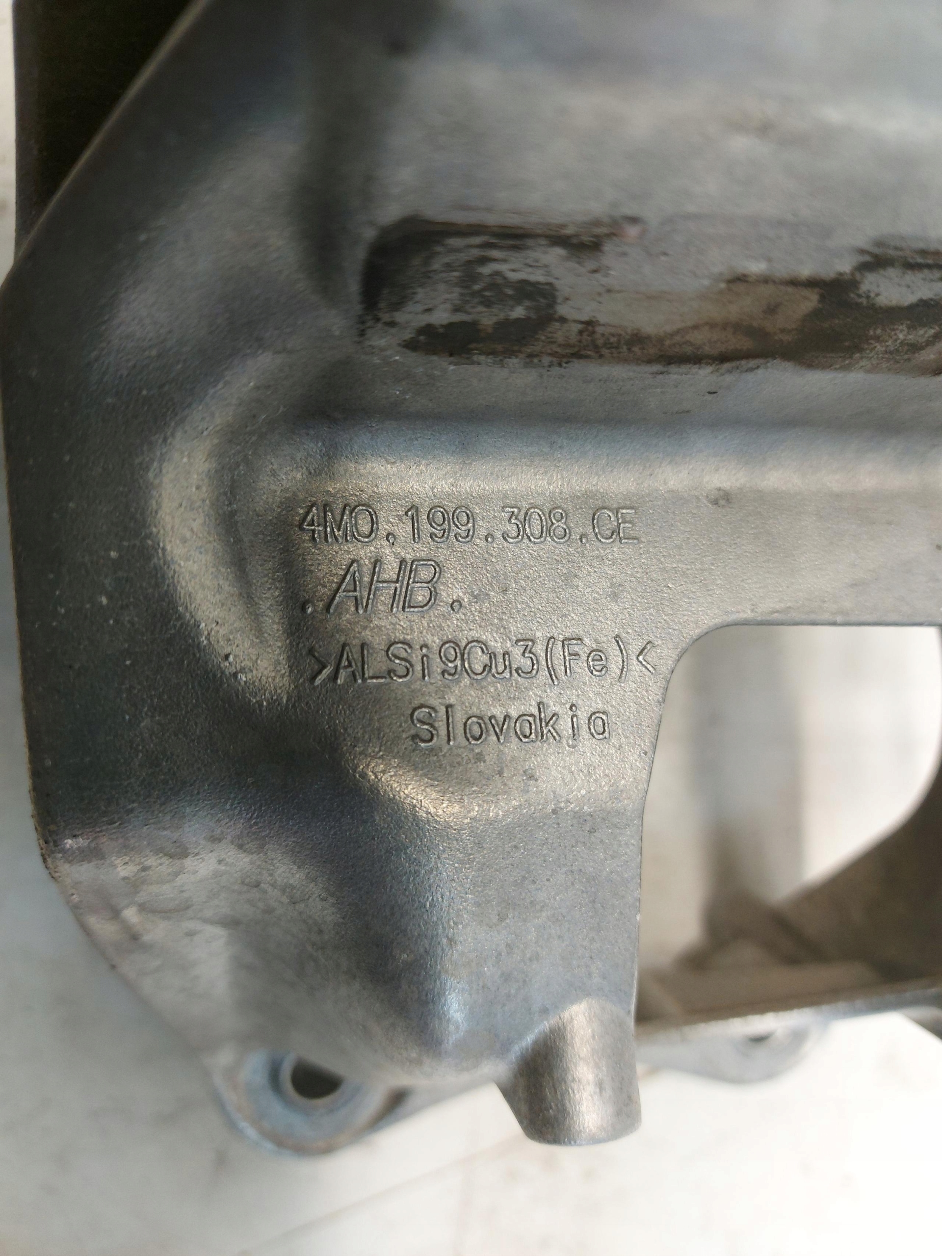 Audi A7 4K8 45 TFSI engine mount right 4M0199308CE