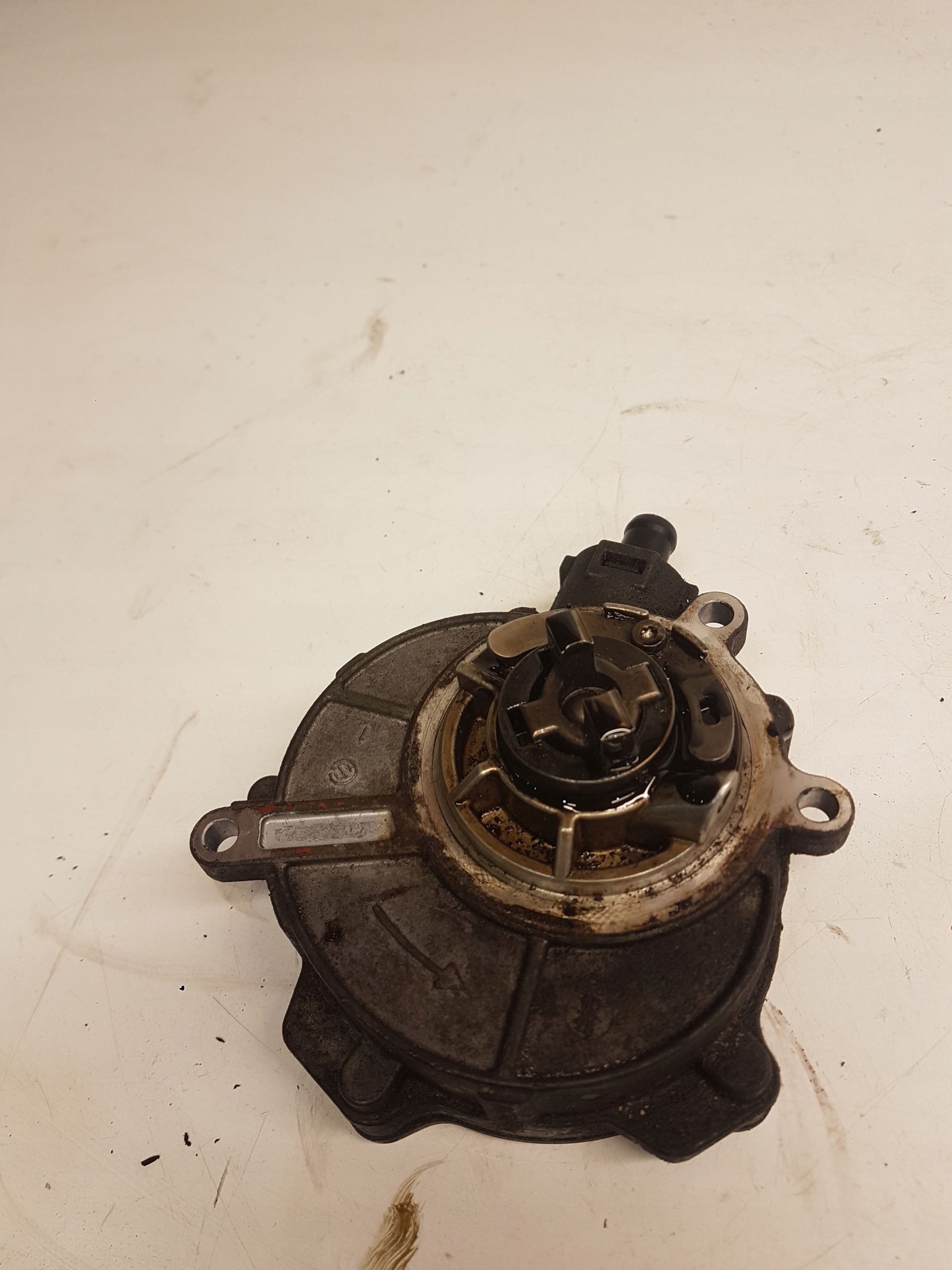 Pompa VACUM AUDI A4 A6 VW SEAT SKODA 06E145100M