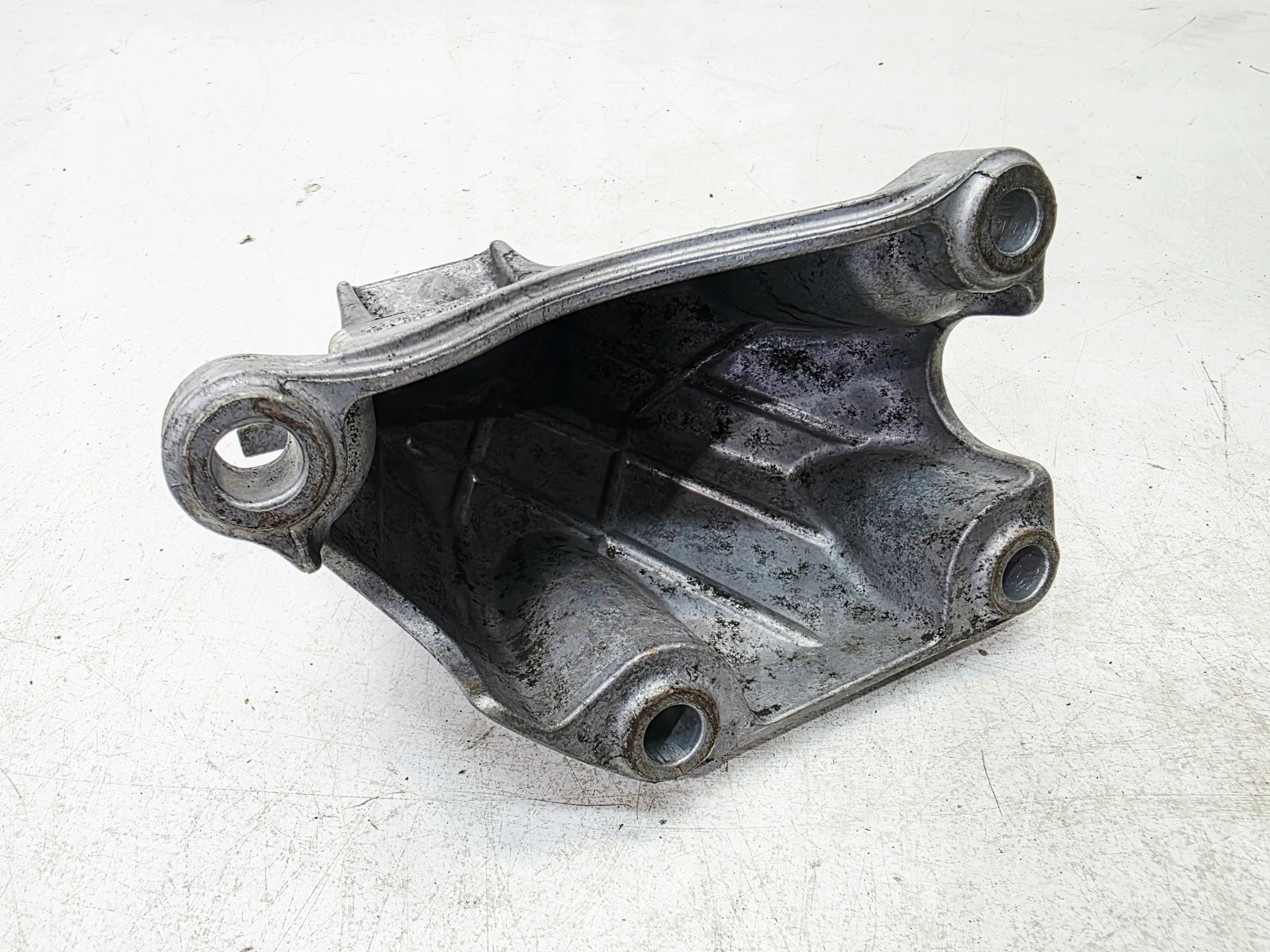 Support Support Support plaque Moteur Droit AUDI A4 B7 3.0 TDI 8E0199308AK