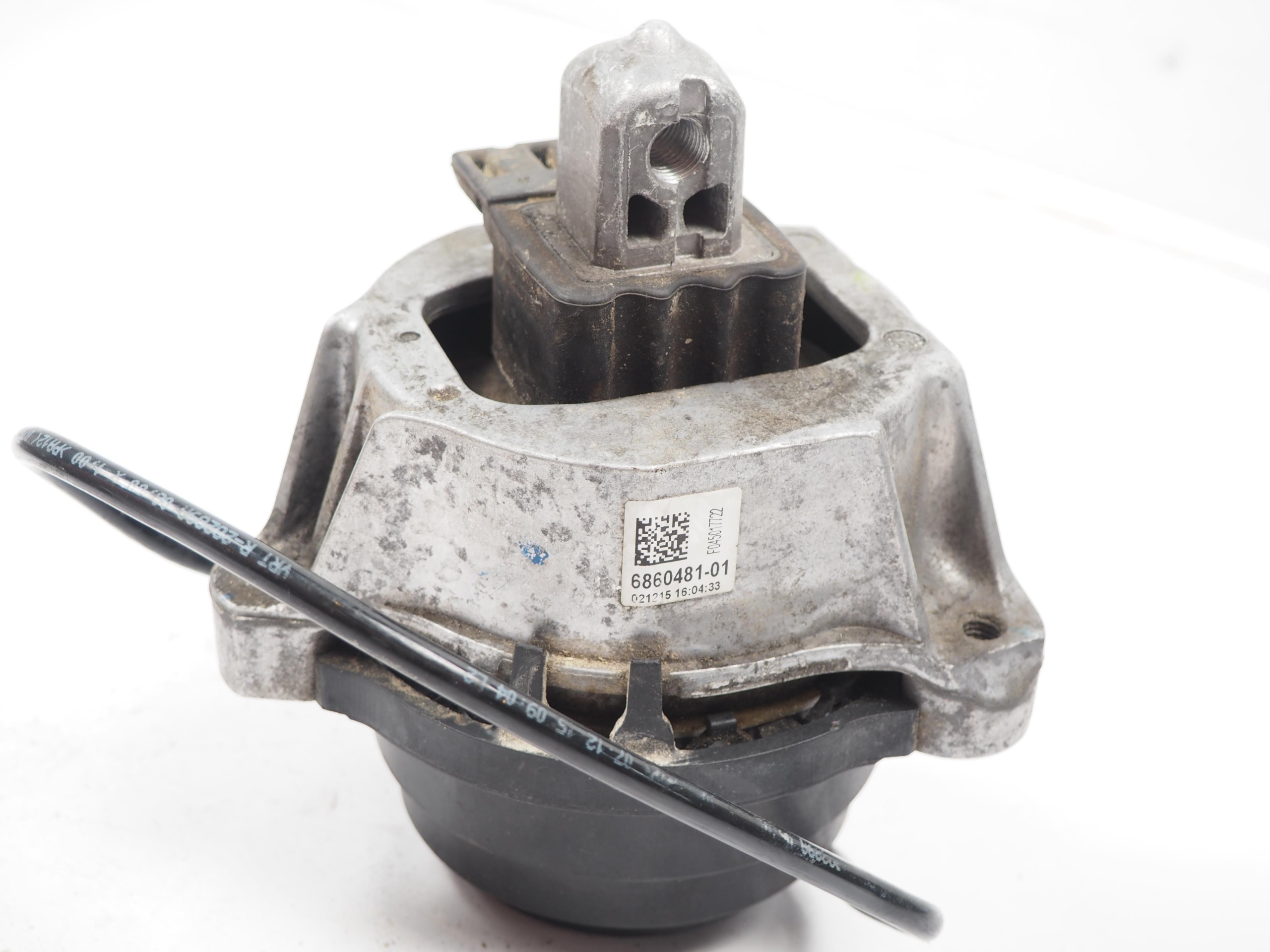 Подушка двигателя лапа BMW G01 G11 G12 G30 6860481
