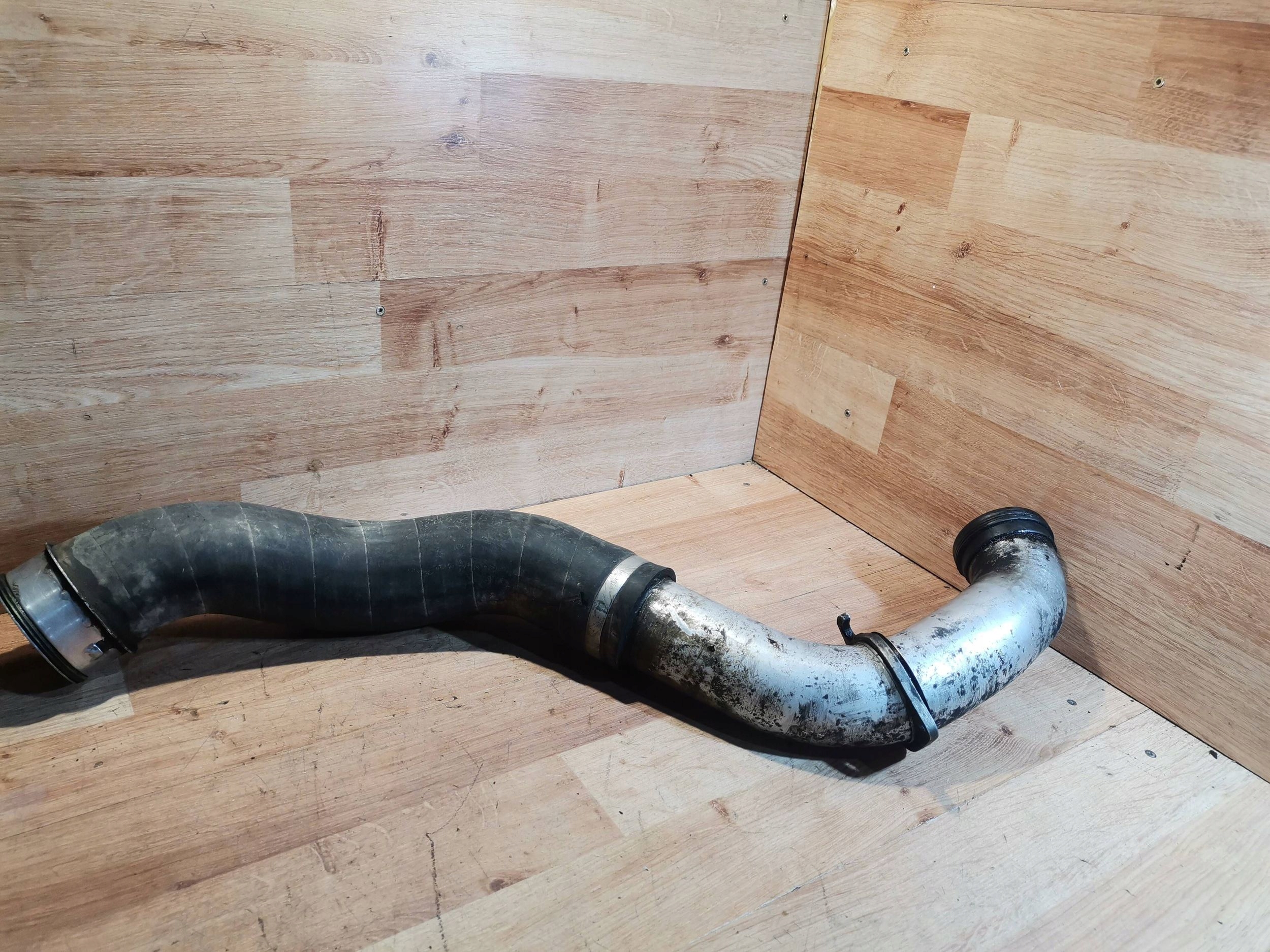 Schlauch Rohr intercooler BMW X5 E53 E90 E91 7789052
