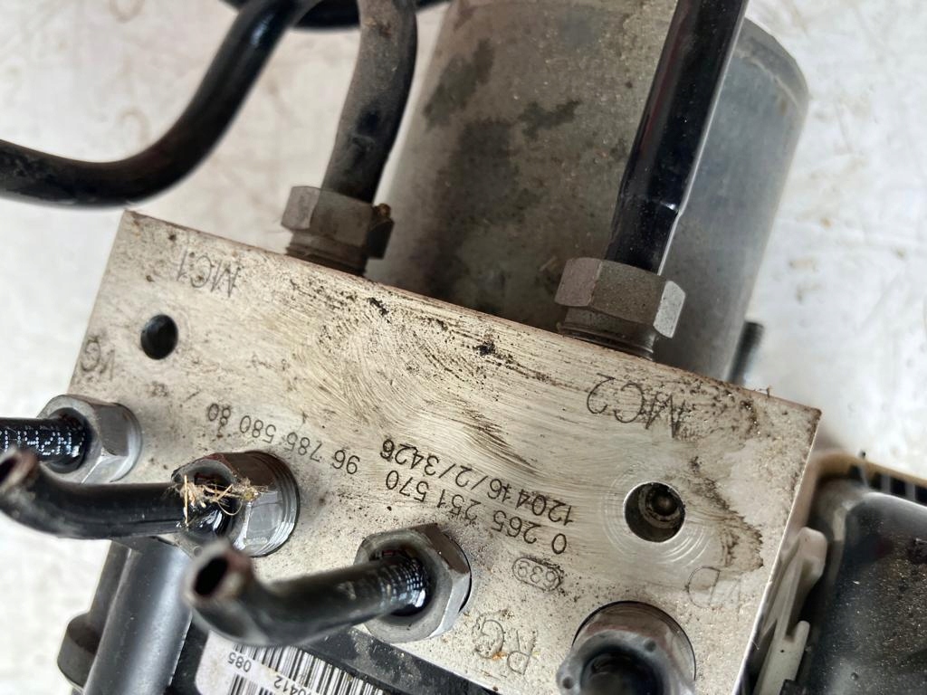 Pompe ABS CITROEN DS5 2.0HDI 9800589380 9678558080