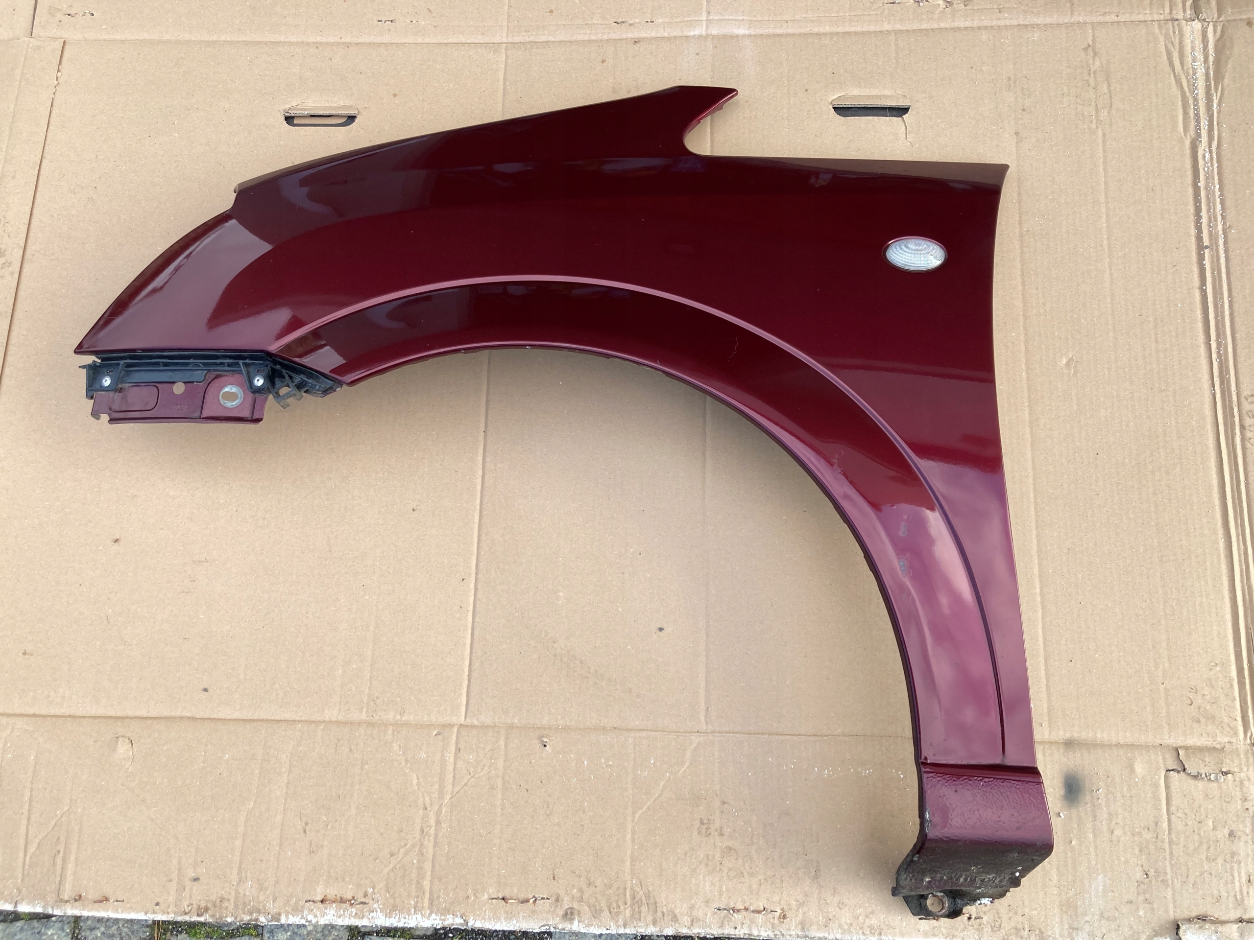 fender left front Opel MERIVA A Z594 03-10r.