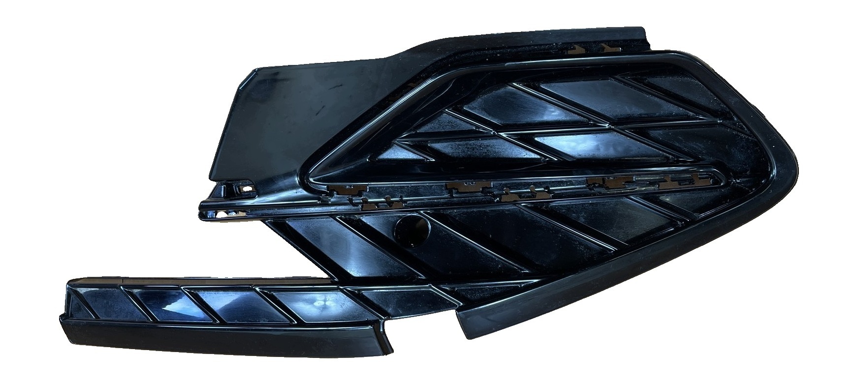 CUPRA FORMENTOR KM7 2020- grid of a bumper front right below PDC 5FF853666D