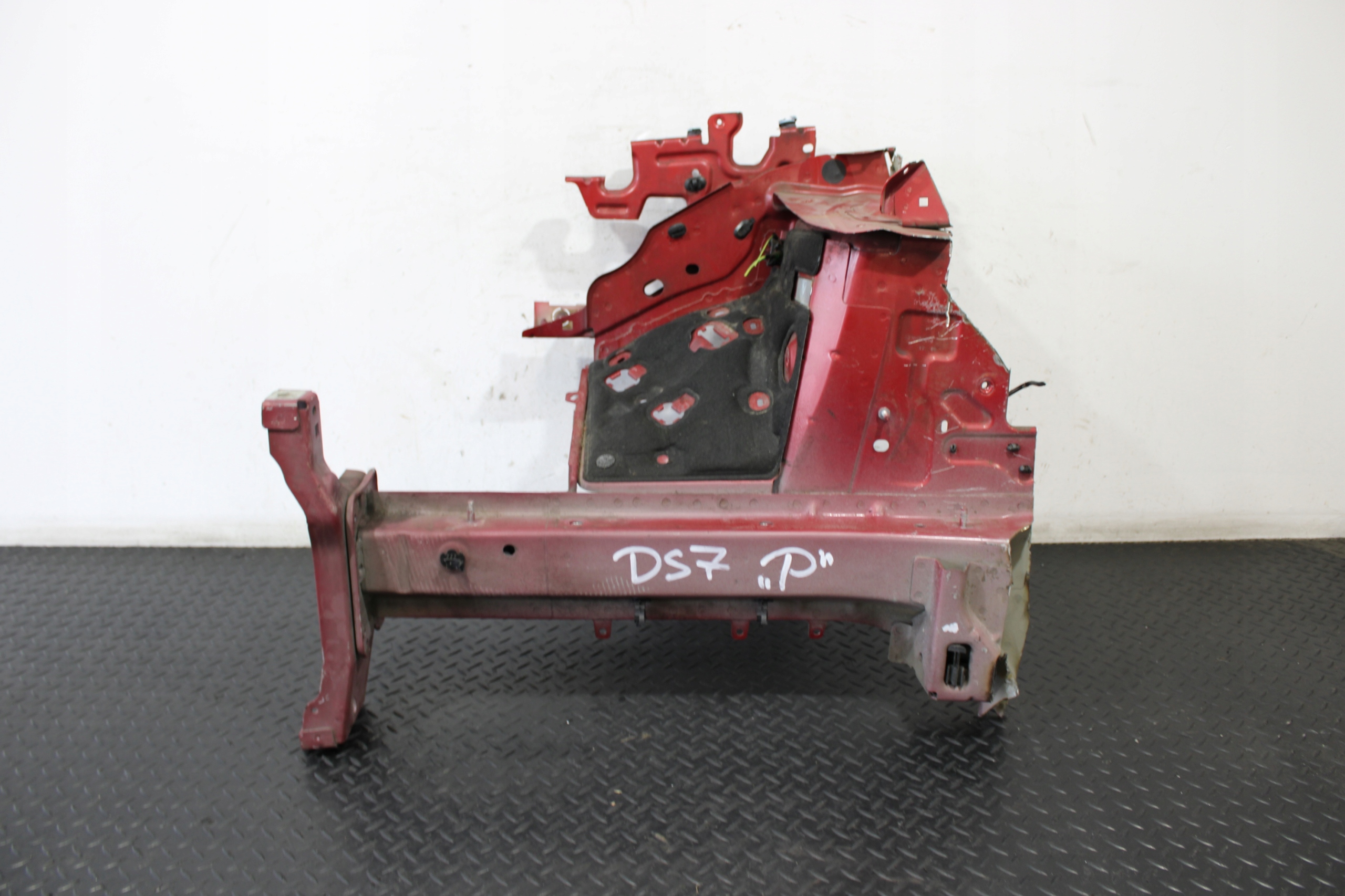 quarter quarter FARTUCH right front CITROEN DS7