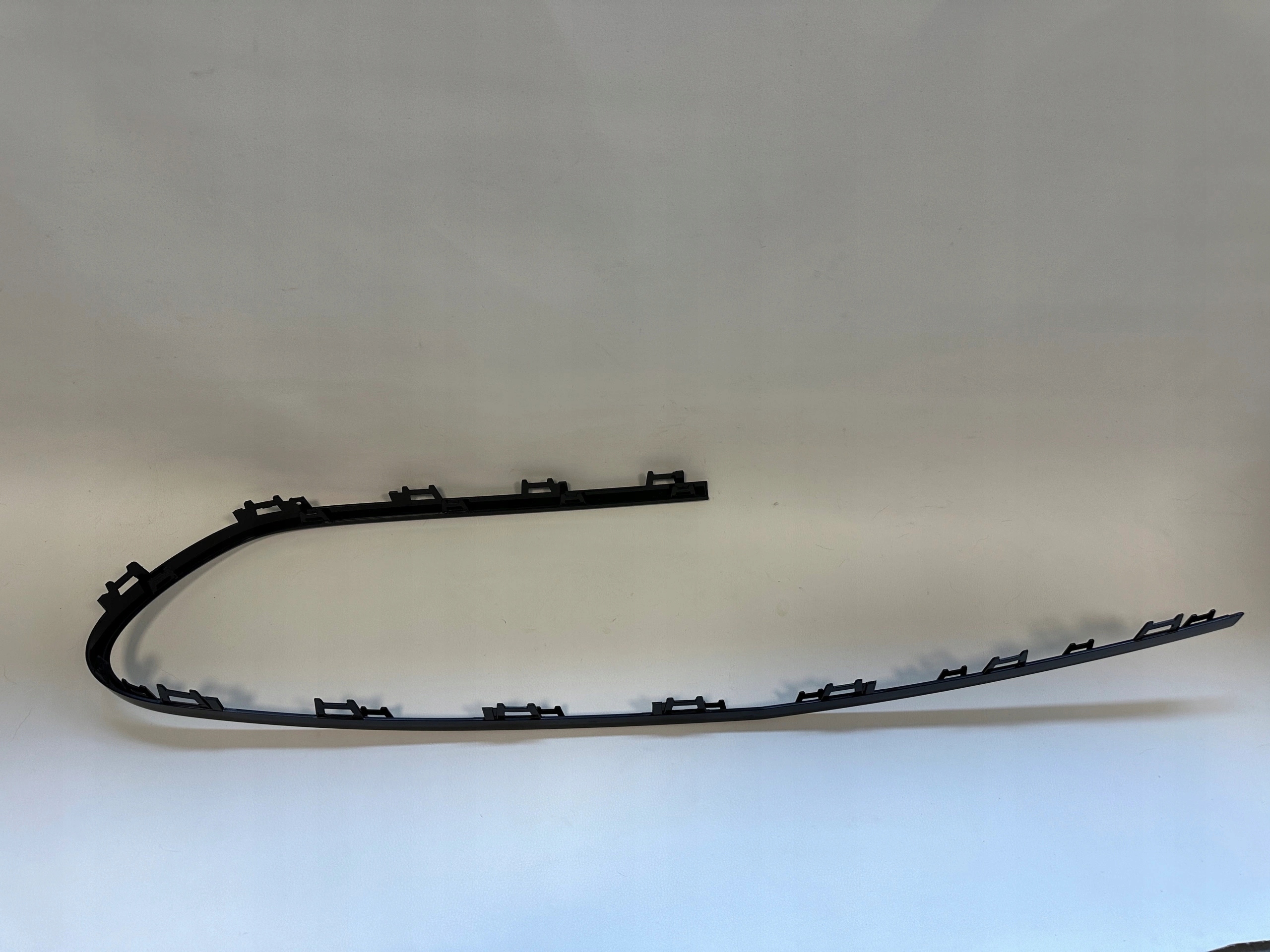 Mercedes E W238 moulding frame grilla A2388854401