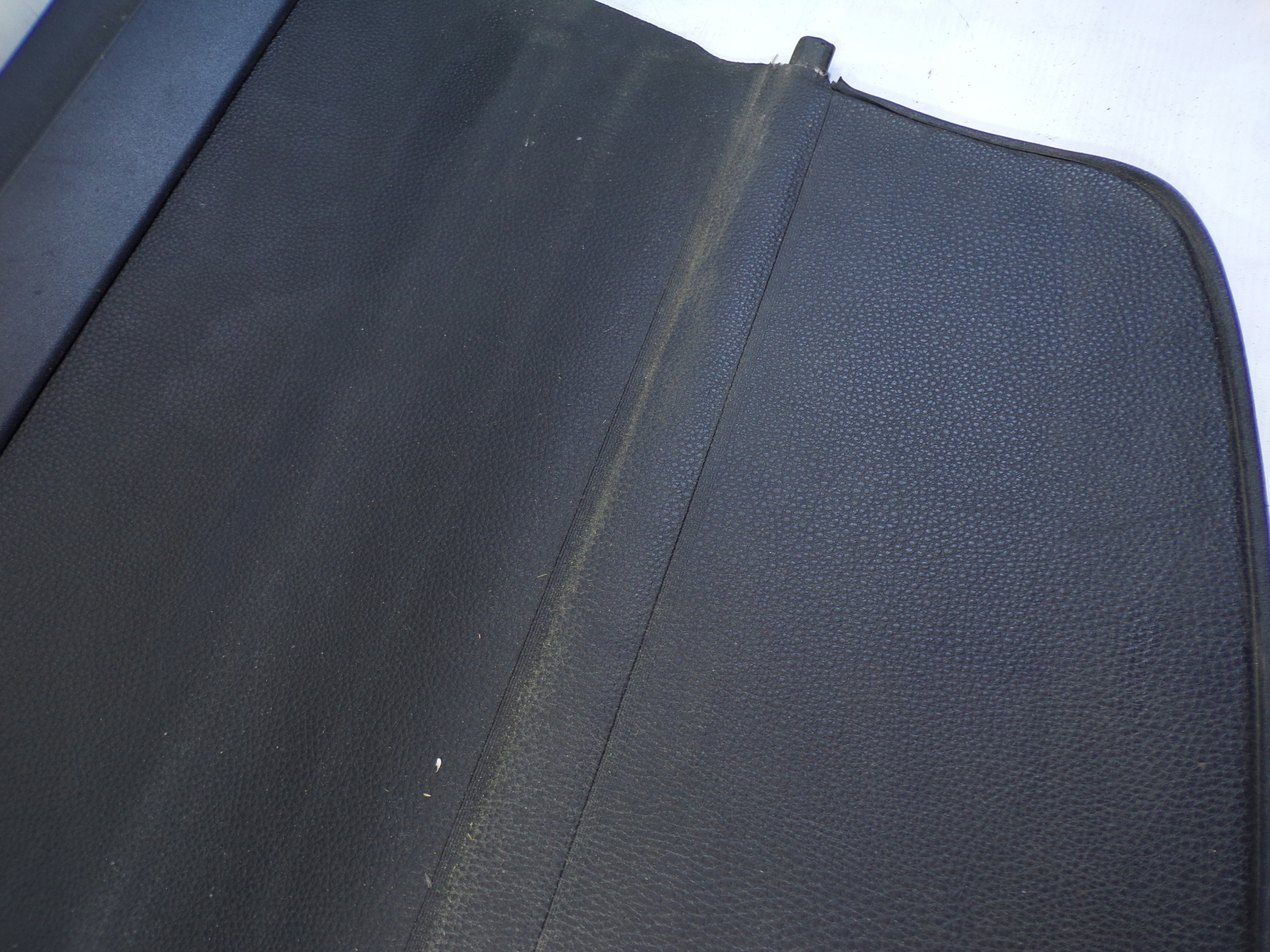 blinds boot VOLKSWAGEN PASSAT B6 KOMBI (1)