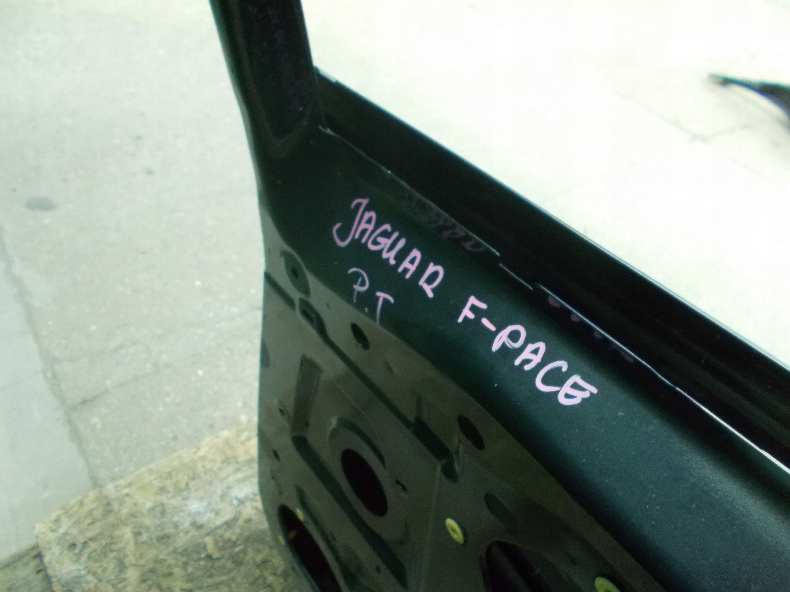 JAGUAR F-PACE door right rear. right rear part
