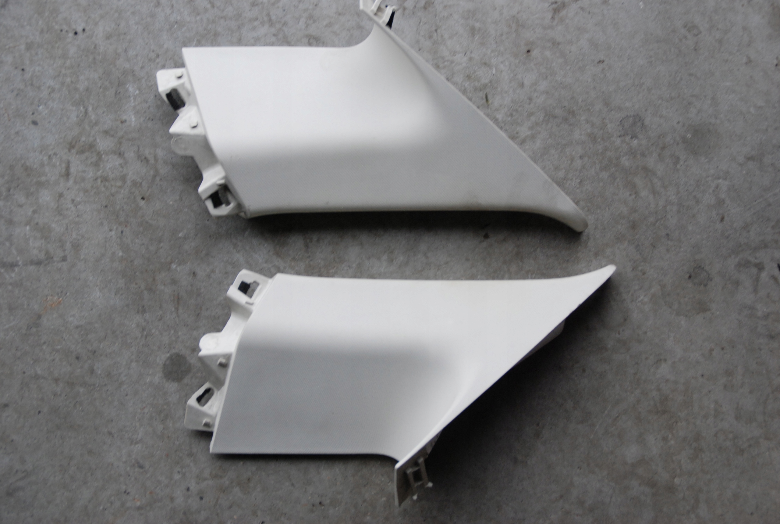 OSŁONA SŁUPKA L / P TYLNA FORD MONDEO MK5 HB