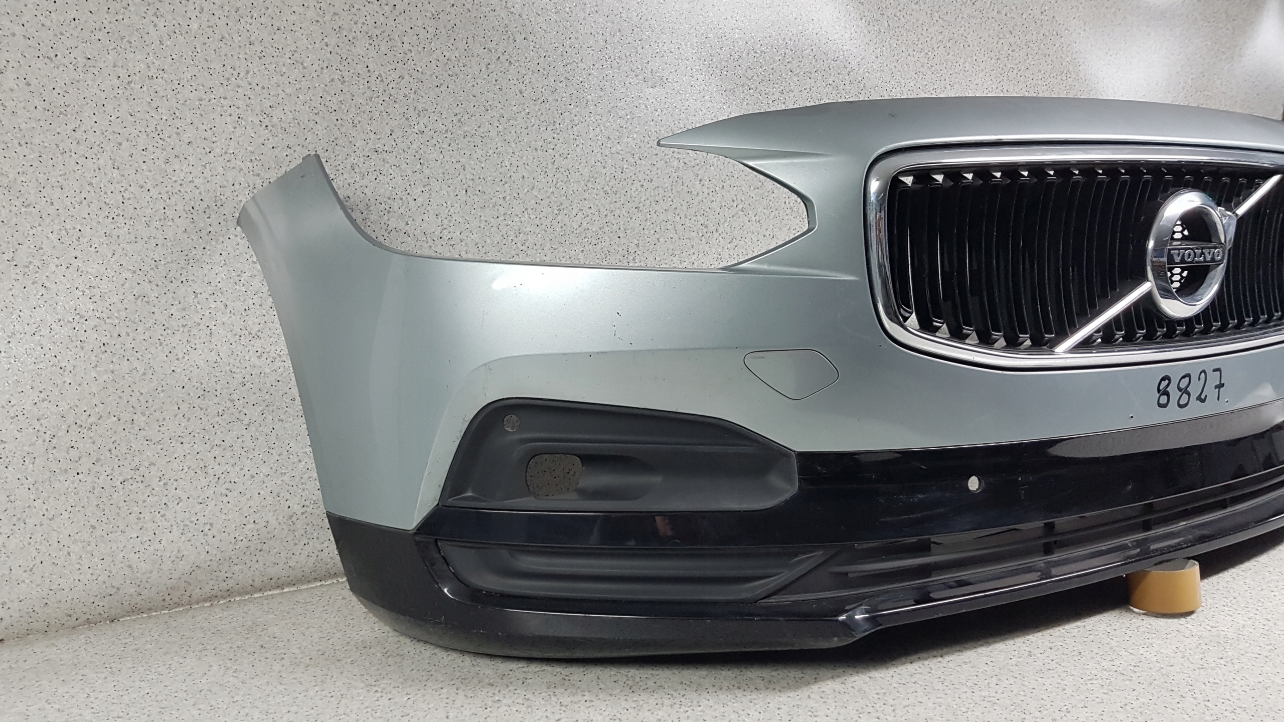 VOLVO S90 V90 2016 - nárazník předek 8827