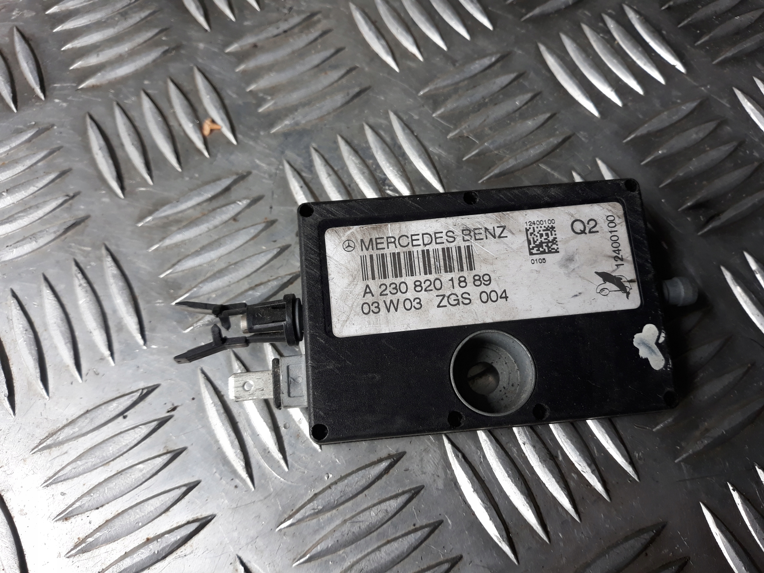 MODUŁ ANTENOWY A2308201889 MERCEDES SL R230