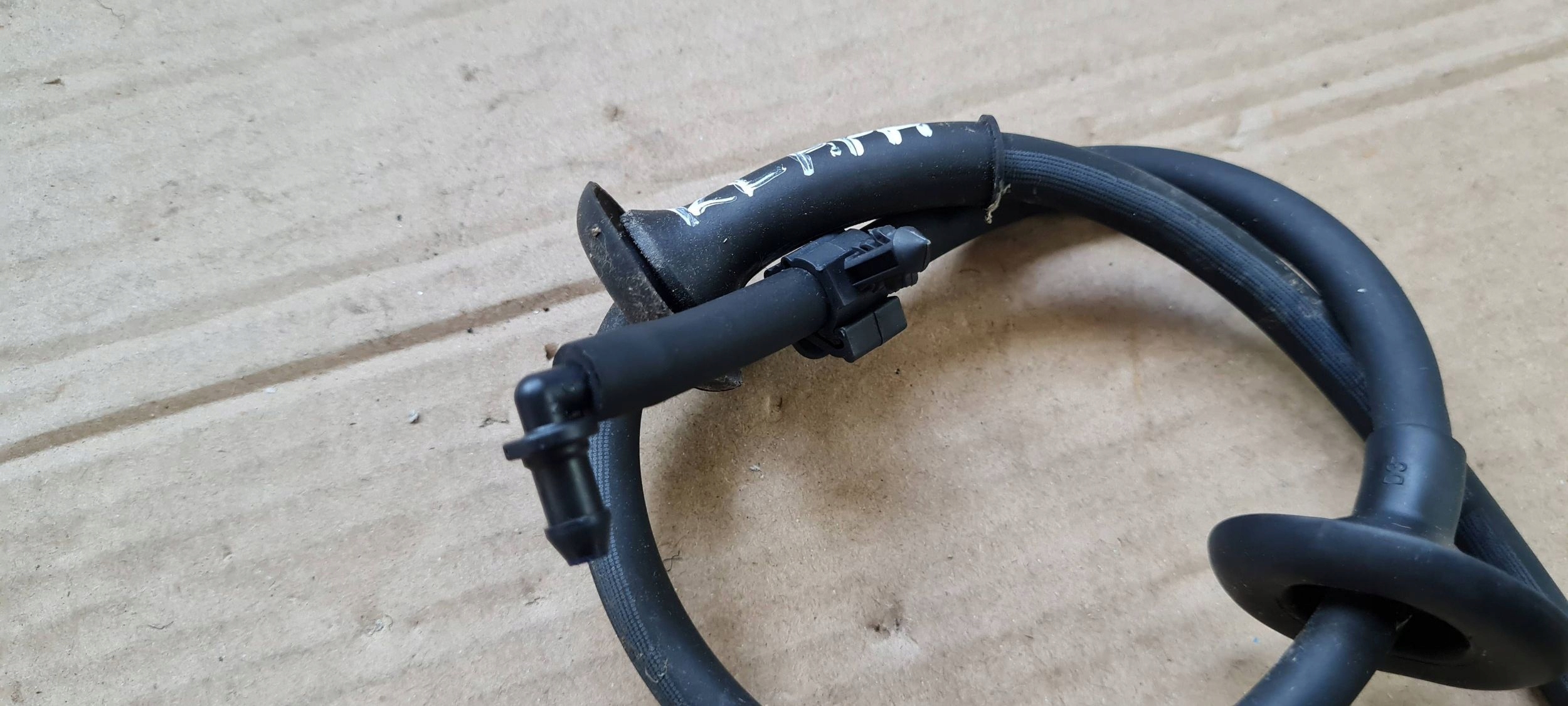 Chrysler Pacifica 2022 wiring hose SILNICZKA bonnet boot