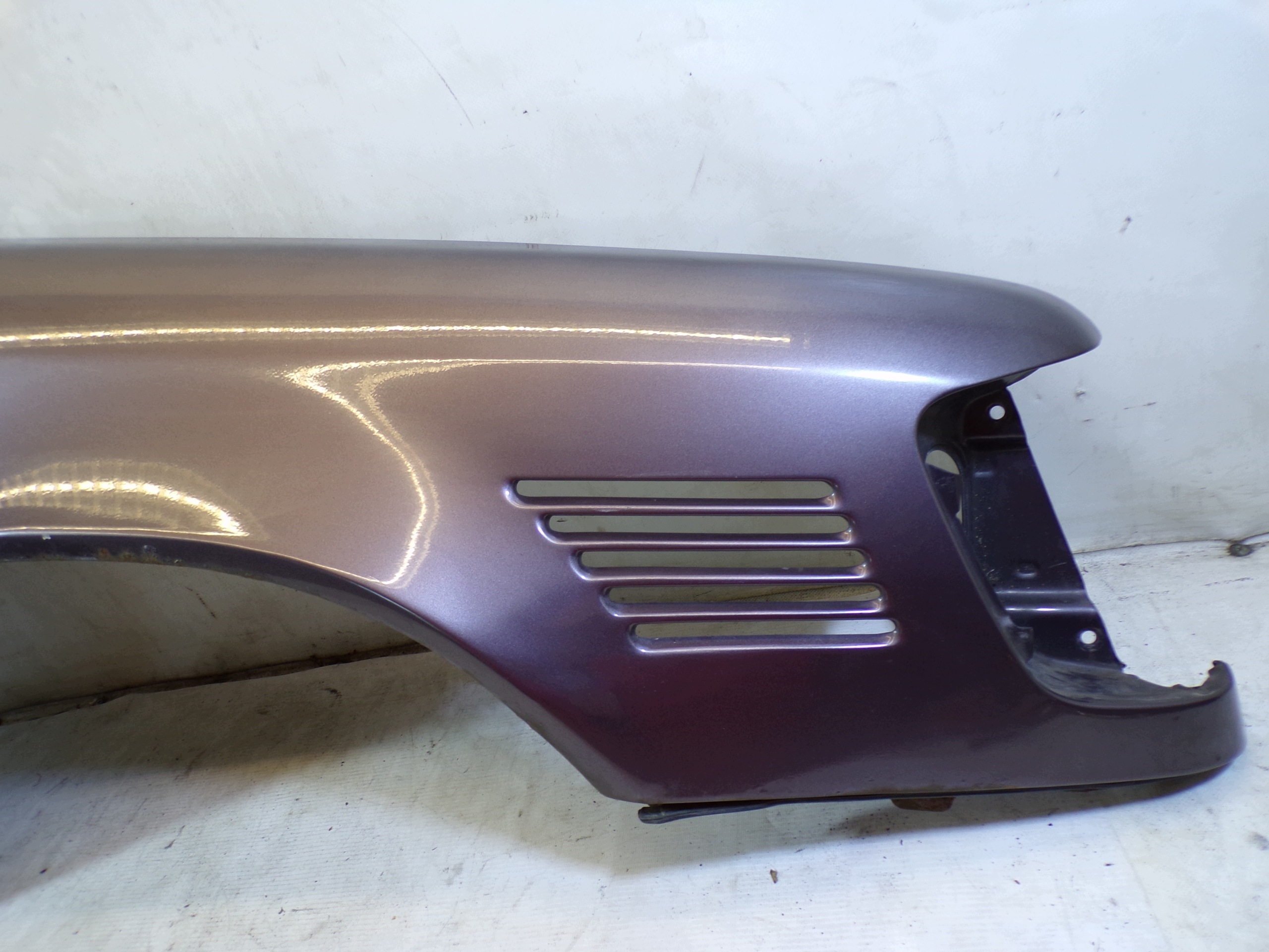 fender right front MERCEDES W124 E-KLASA